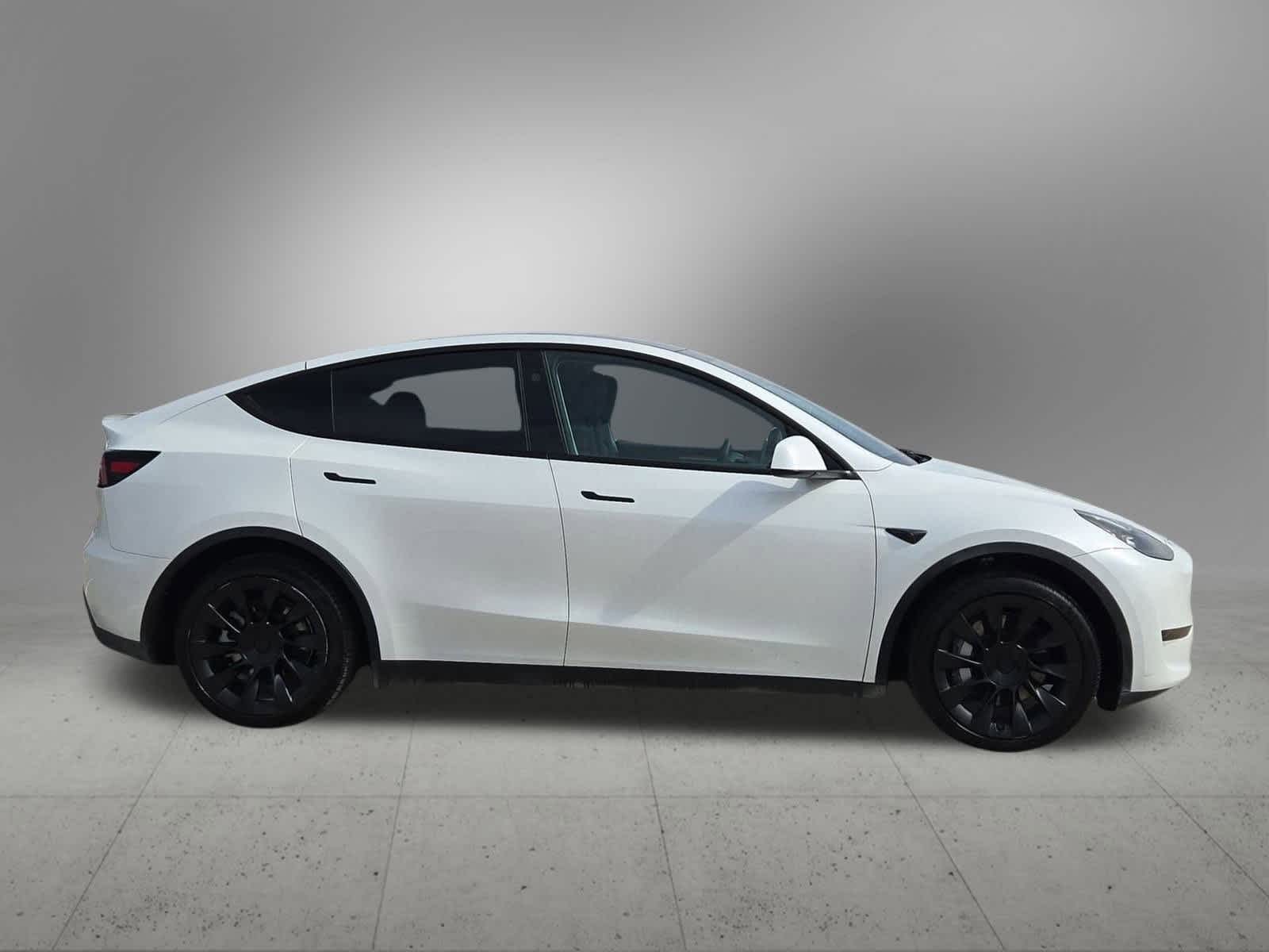 Thumbnail: 2024 Tesla Model Y - 7