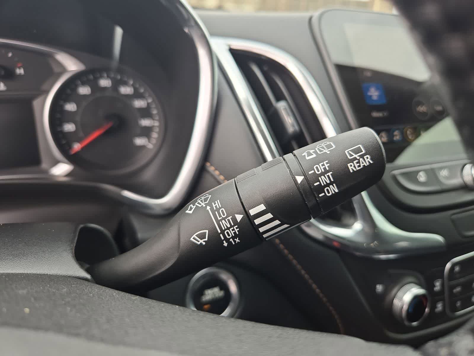 Thumbnail: 2020 Chevrolet Equinox - 25