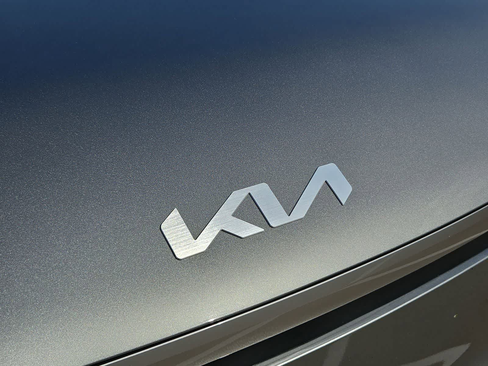 Thumbnail: 2024 Kia EV9 - 10