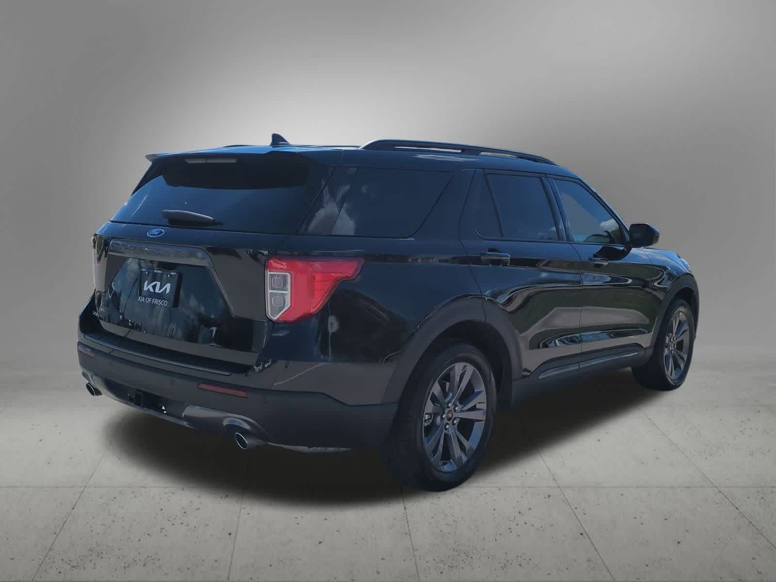 Thumbnail: 2022 Ford Explorer - 6