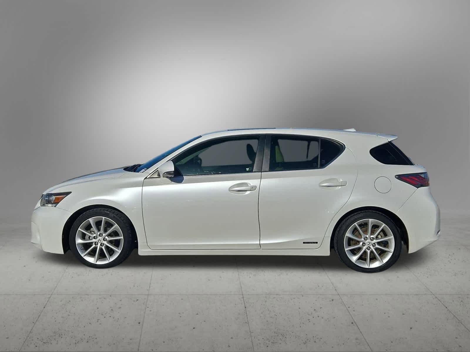 Thumbnail: 2013 Lexus CT - 3