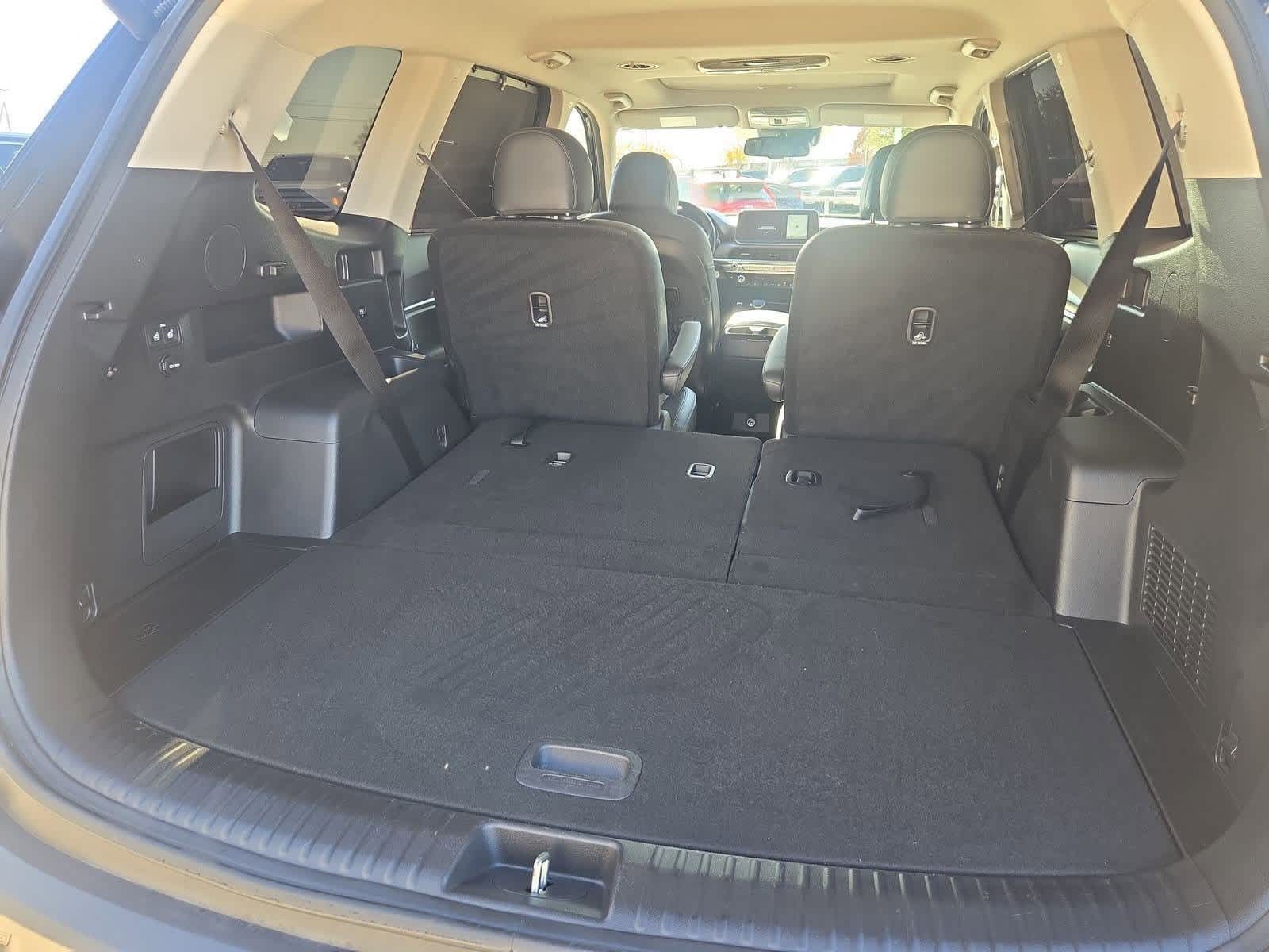 Thumbnail: 2022 Kia Telluride - 34