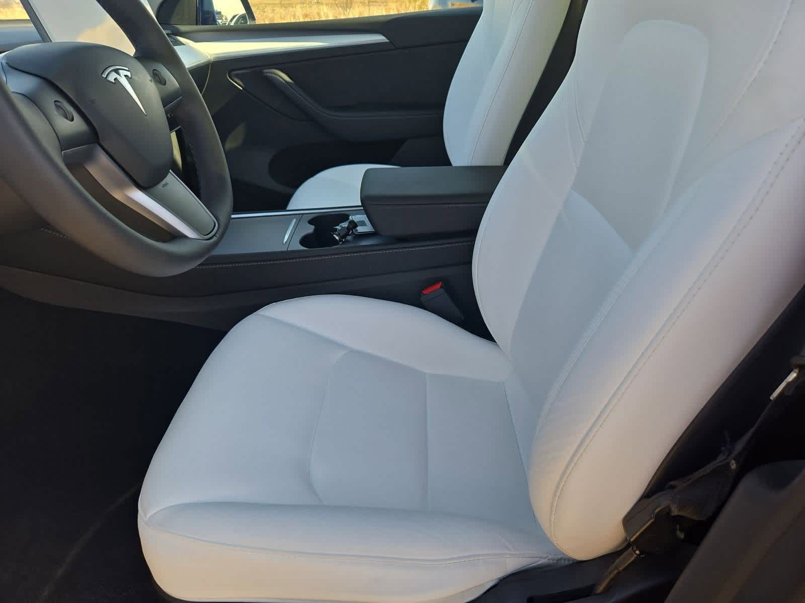 Thumbnail: 2022 Tesla Model Y - 14