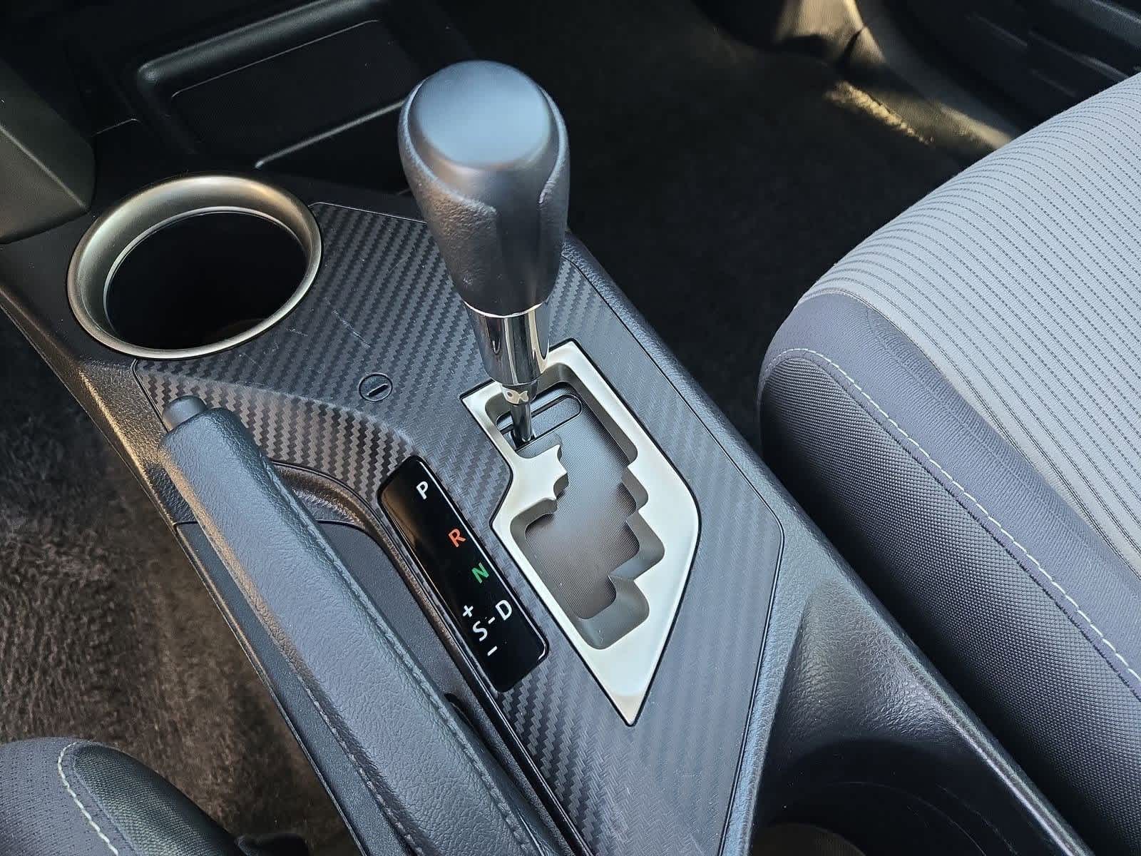 Thumbnail: 2013 Toyota RAV4 - 32