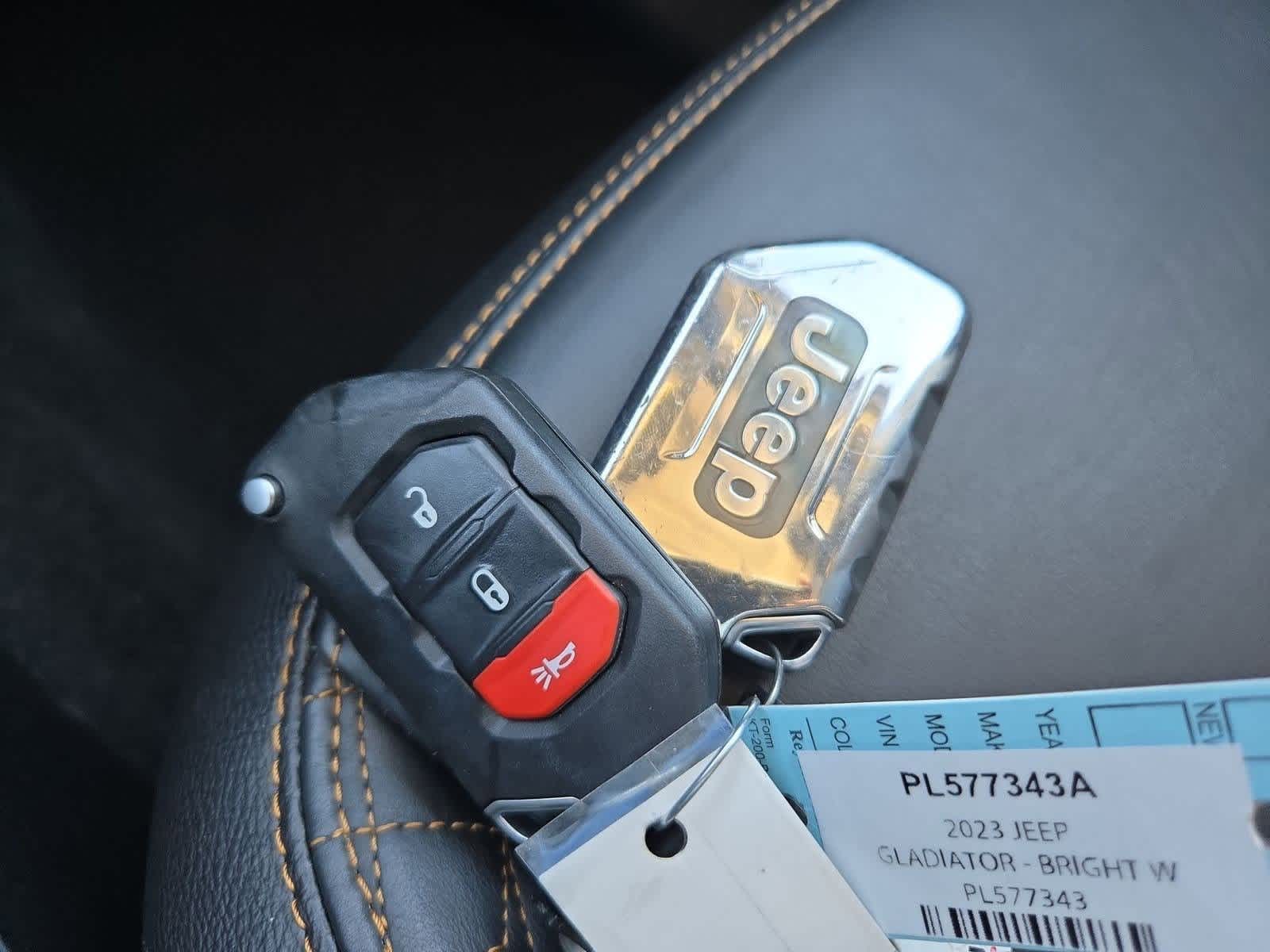 Thumbnail: 2023 Jeep Gladiator - 32