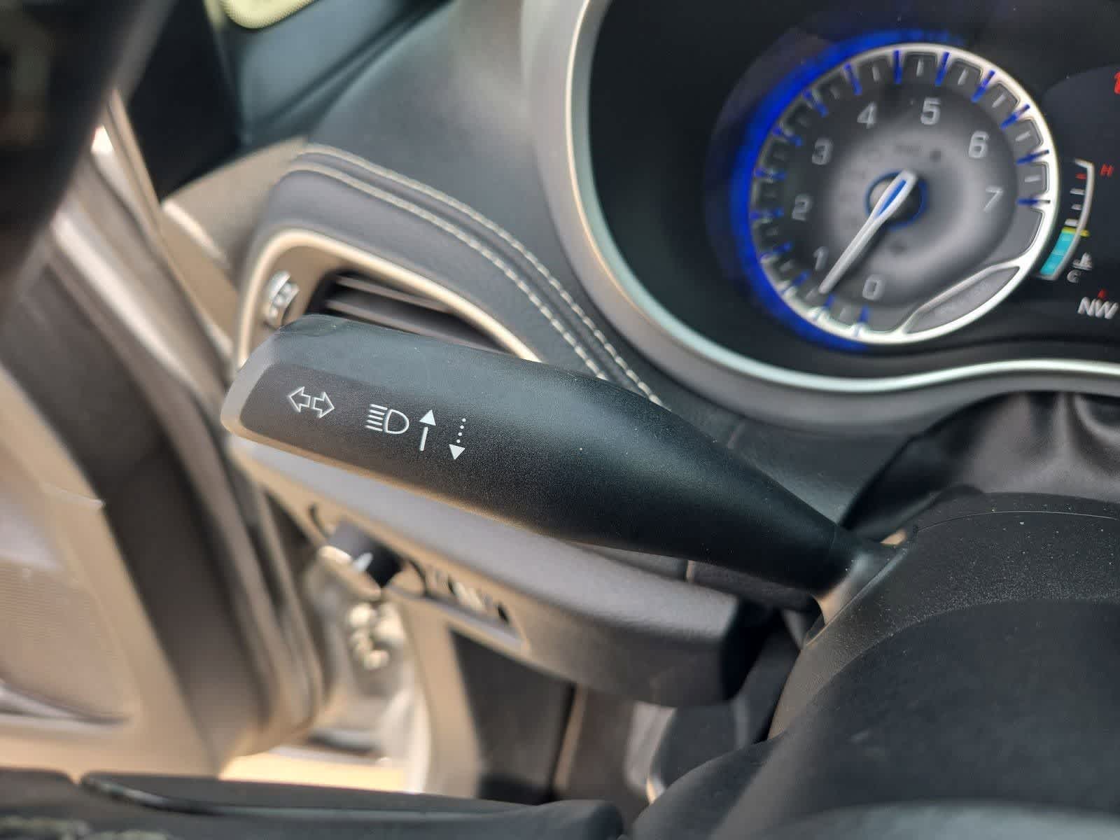 Thumbnail: 2021 Chrysler Pacifica - 24