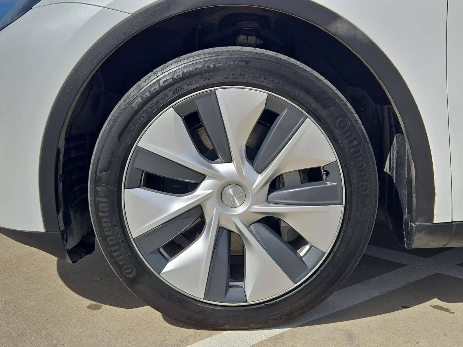 Thumbnail: 2023 Tesla Model Y - 18