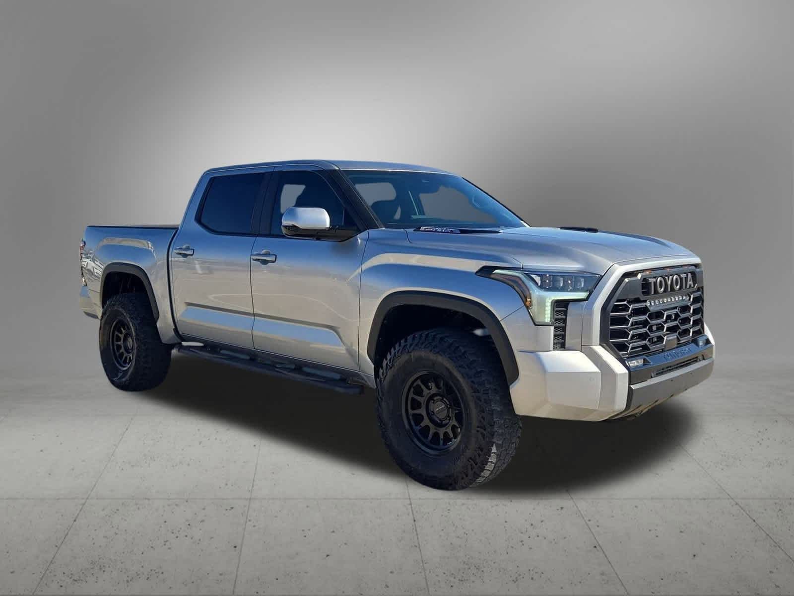 Thumbnail: 2024 Toyota Tundra - 8