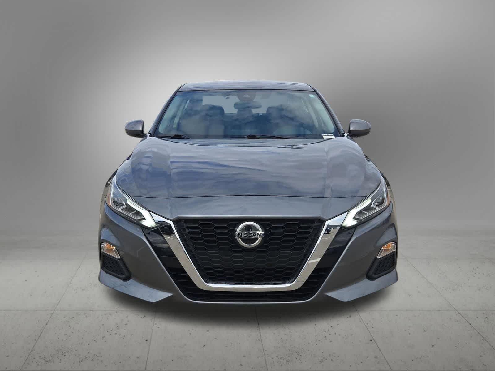 Thumbnail: 2022 Nissan Altima - 9