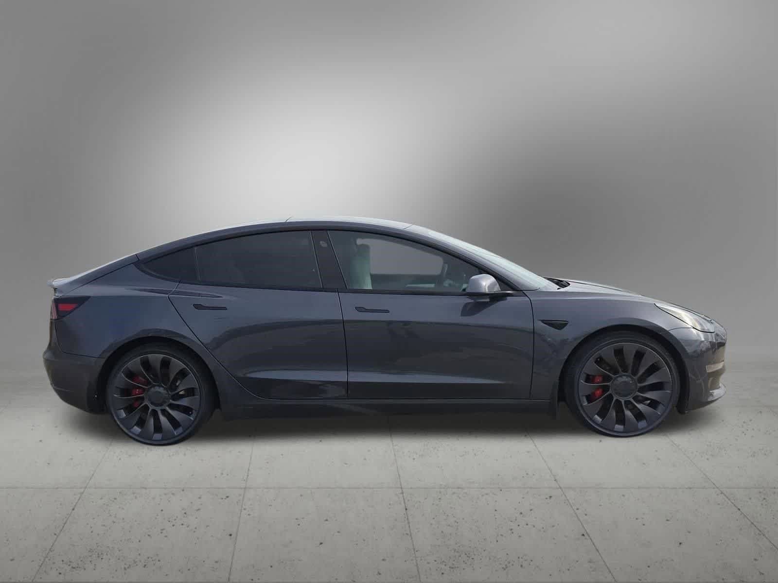 Thumbnail: 2021 Tesla Model 3 - 7