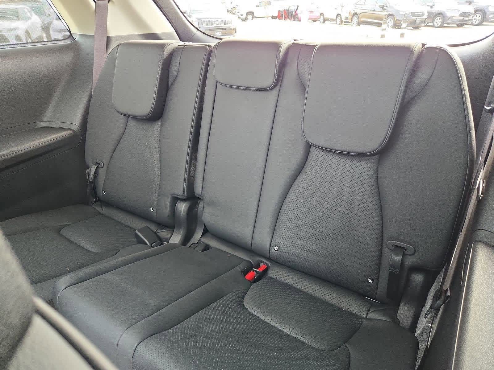 Thumbnail: 2025 Kia Carnival - 38