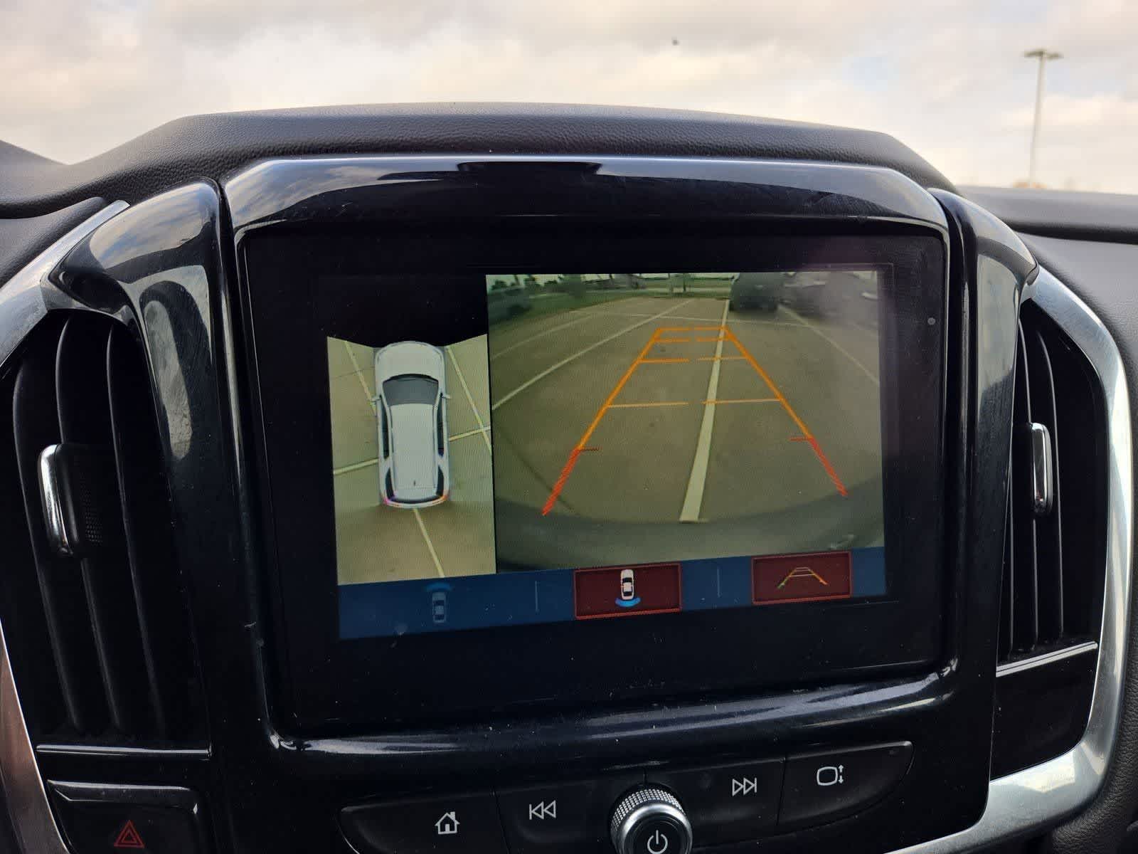 Thumbnail: 2018 Chevrolet Traverse - 30