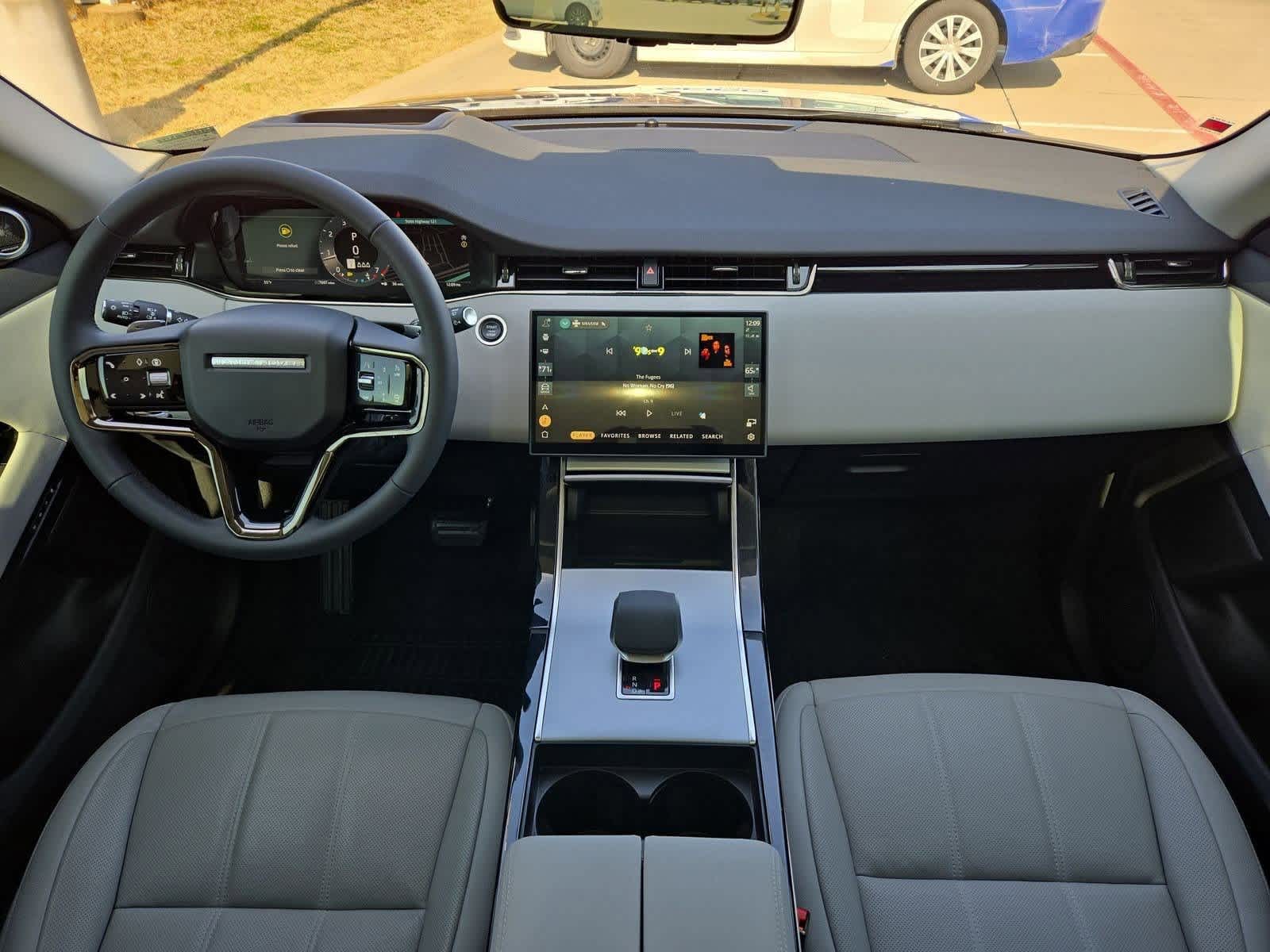 Thumbnail: 2025 Land Rover Range Rover Evoque - 14