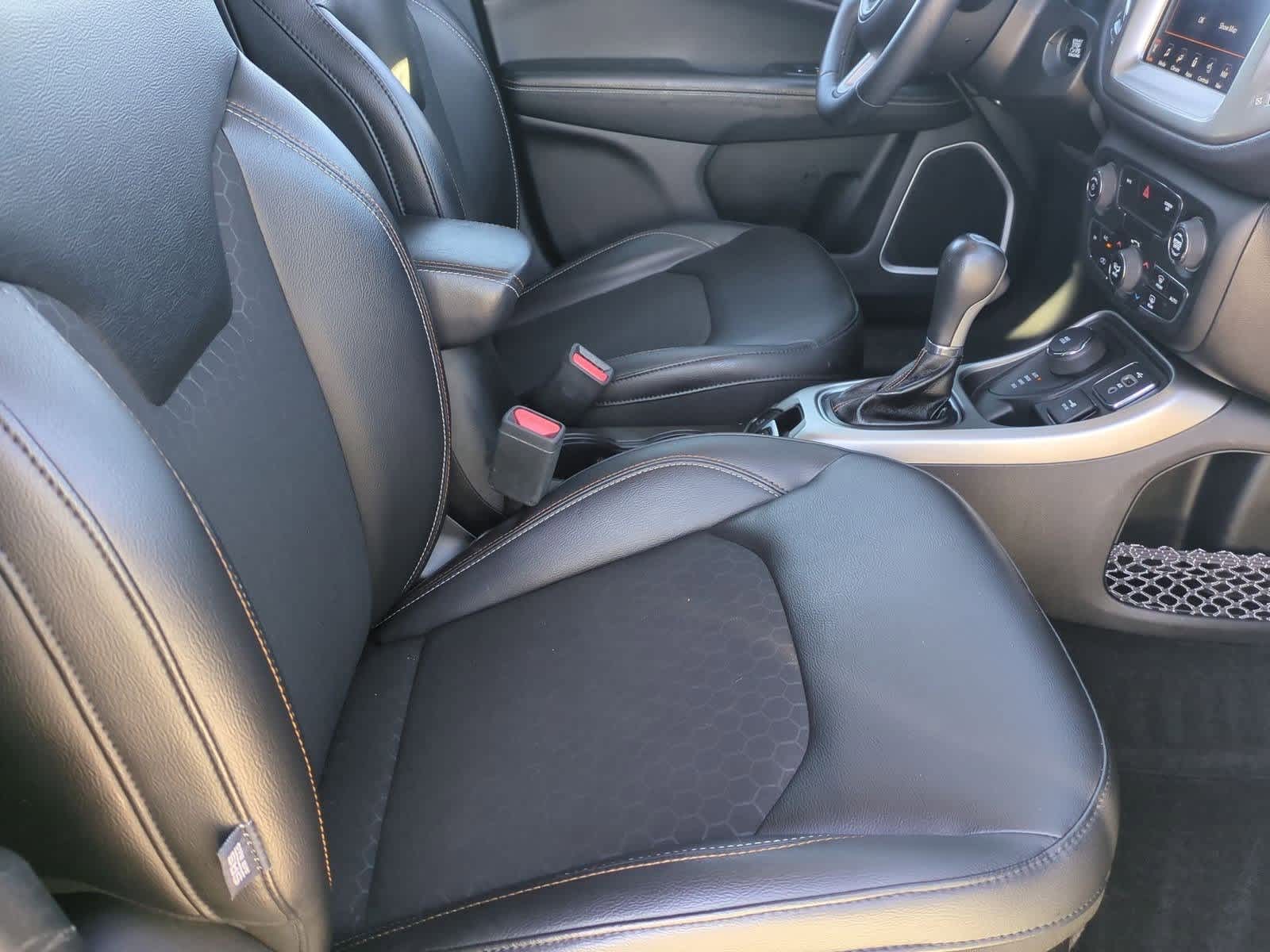 Thumbnail: 2018 Jeep Compass - 21