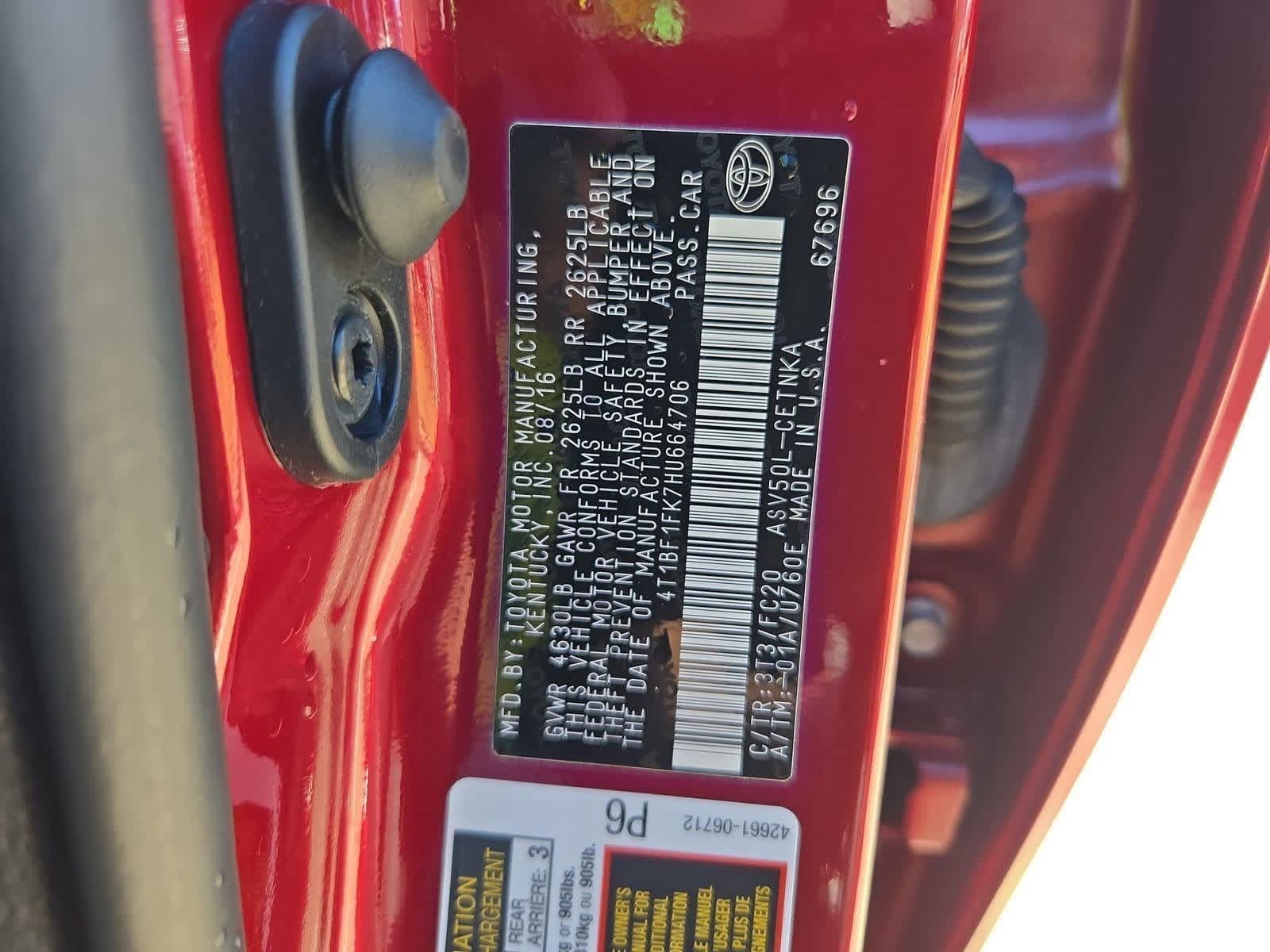 Thumbnail: 2017 Toyota Camry - 33