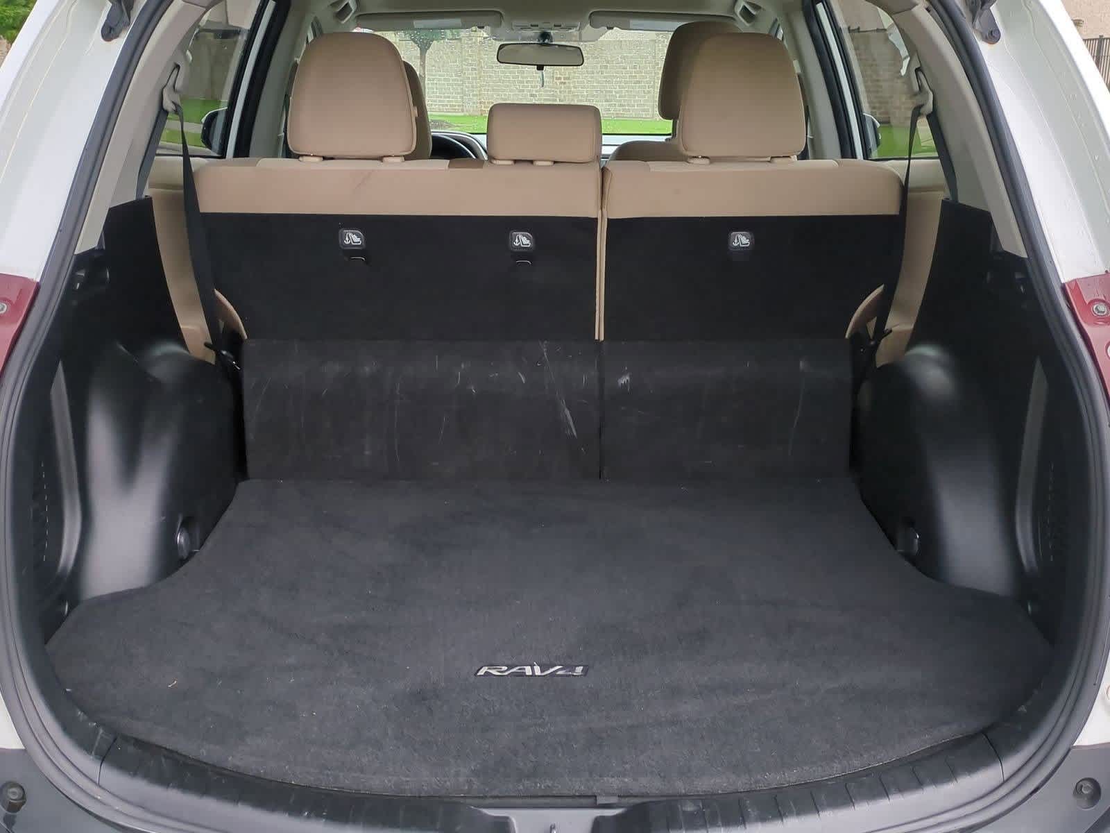 Thumbnail: 2013 Toyota RAV4 - 35