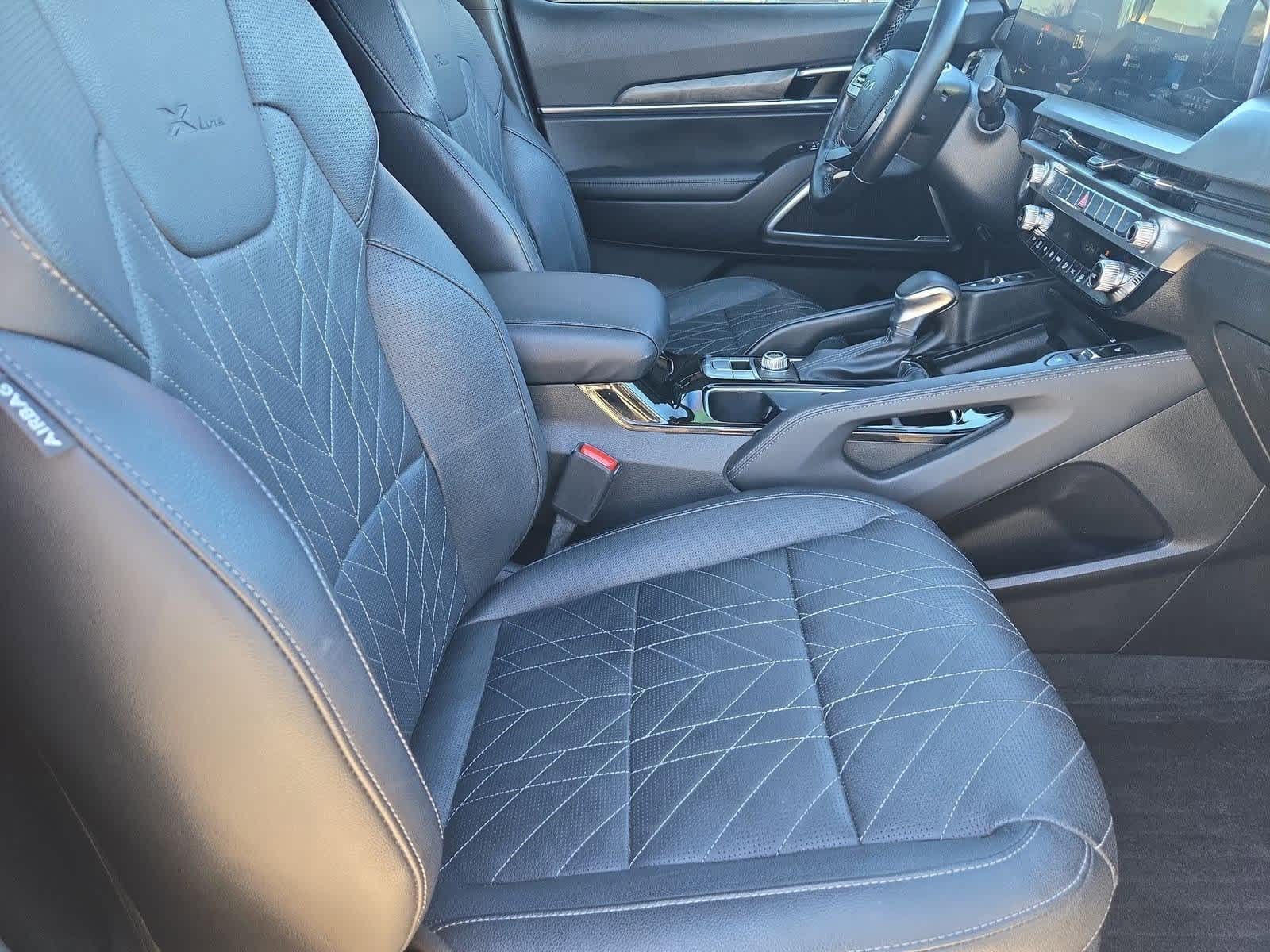 Thumbnail: 2023 Kia Telluride - 22