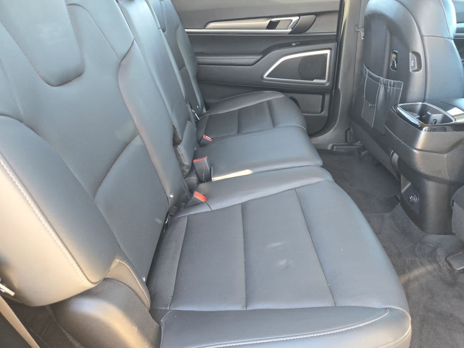 Thumbnail: 2022 Kia Telluride - 19