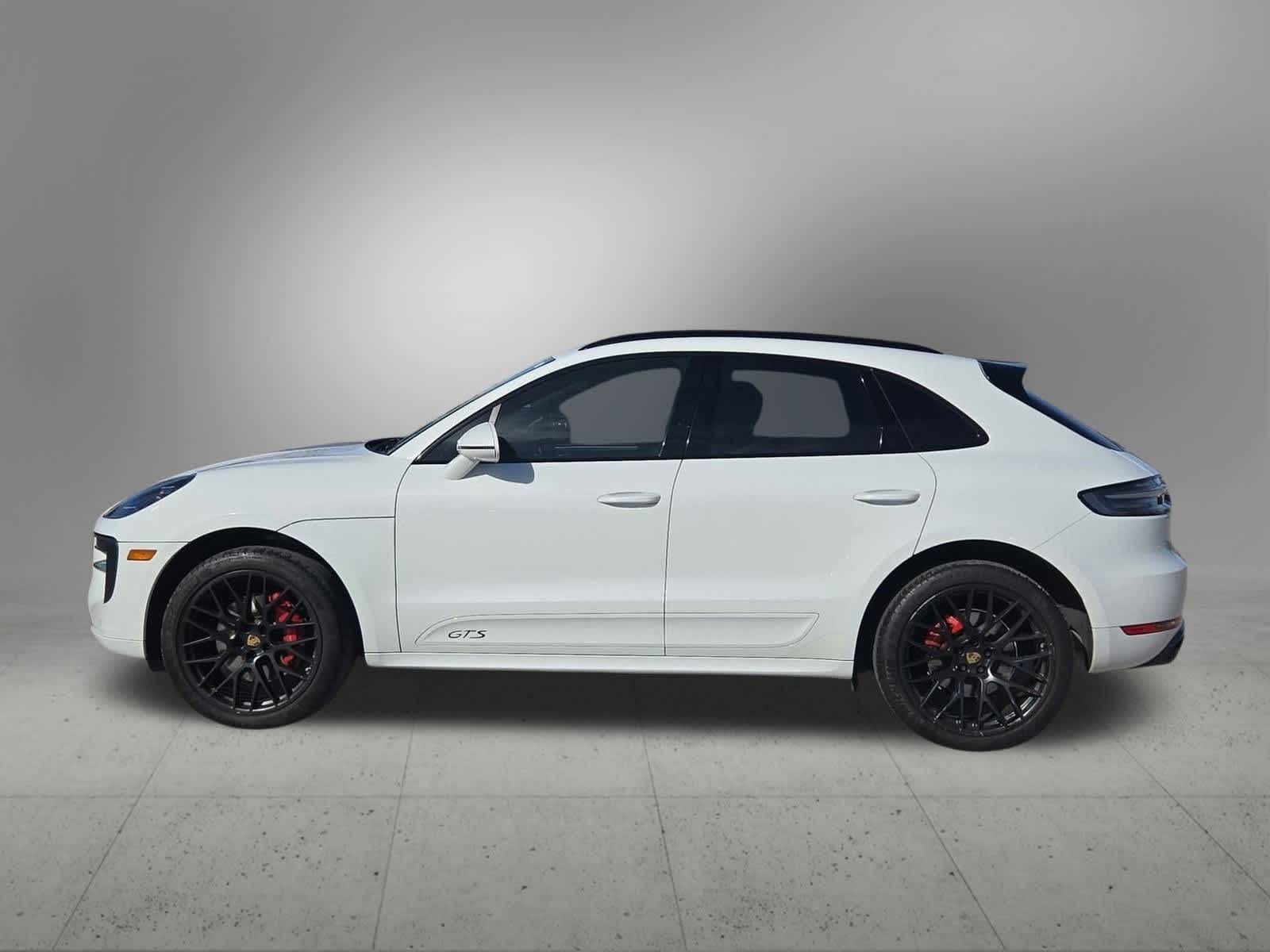 Thumbnail: 2020 Porsche Macan - 3