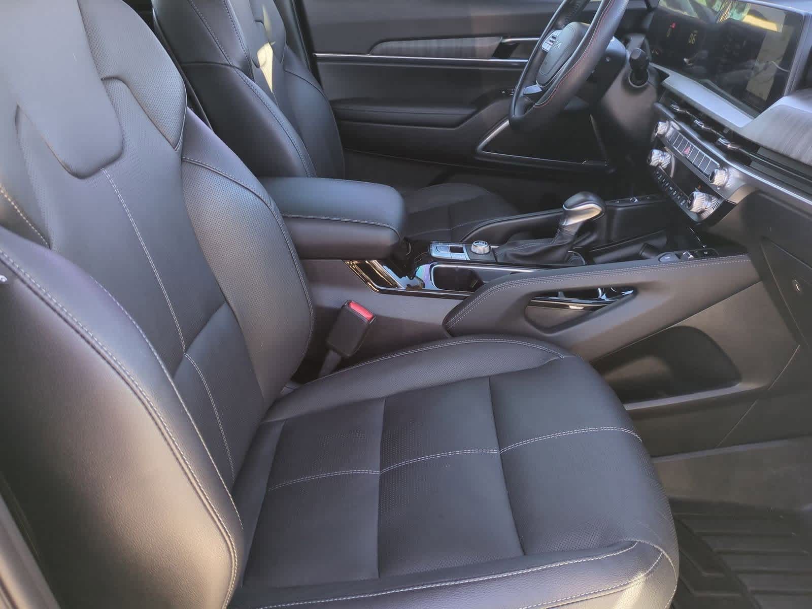 Thumbnail: 2023 Kia Telluride - 22