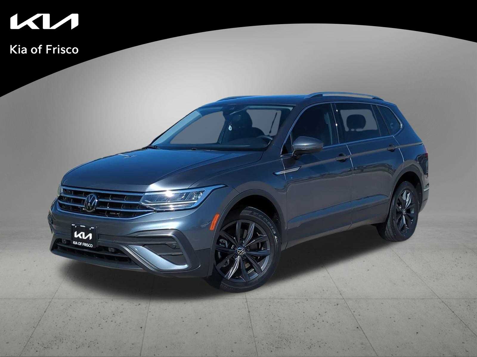 Thumbnail: 2022 Volkswagen Tiguan - 1