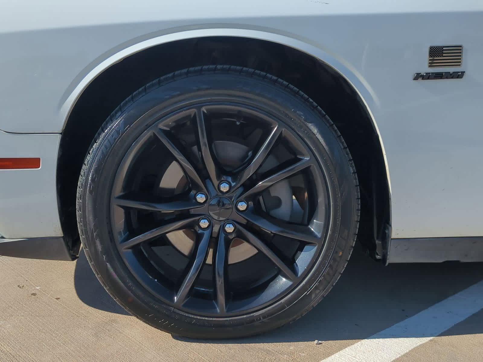 Thumbnail: 2016 Dodge Challenger - 13