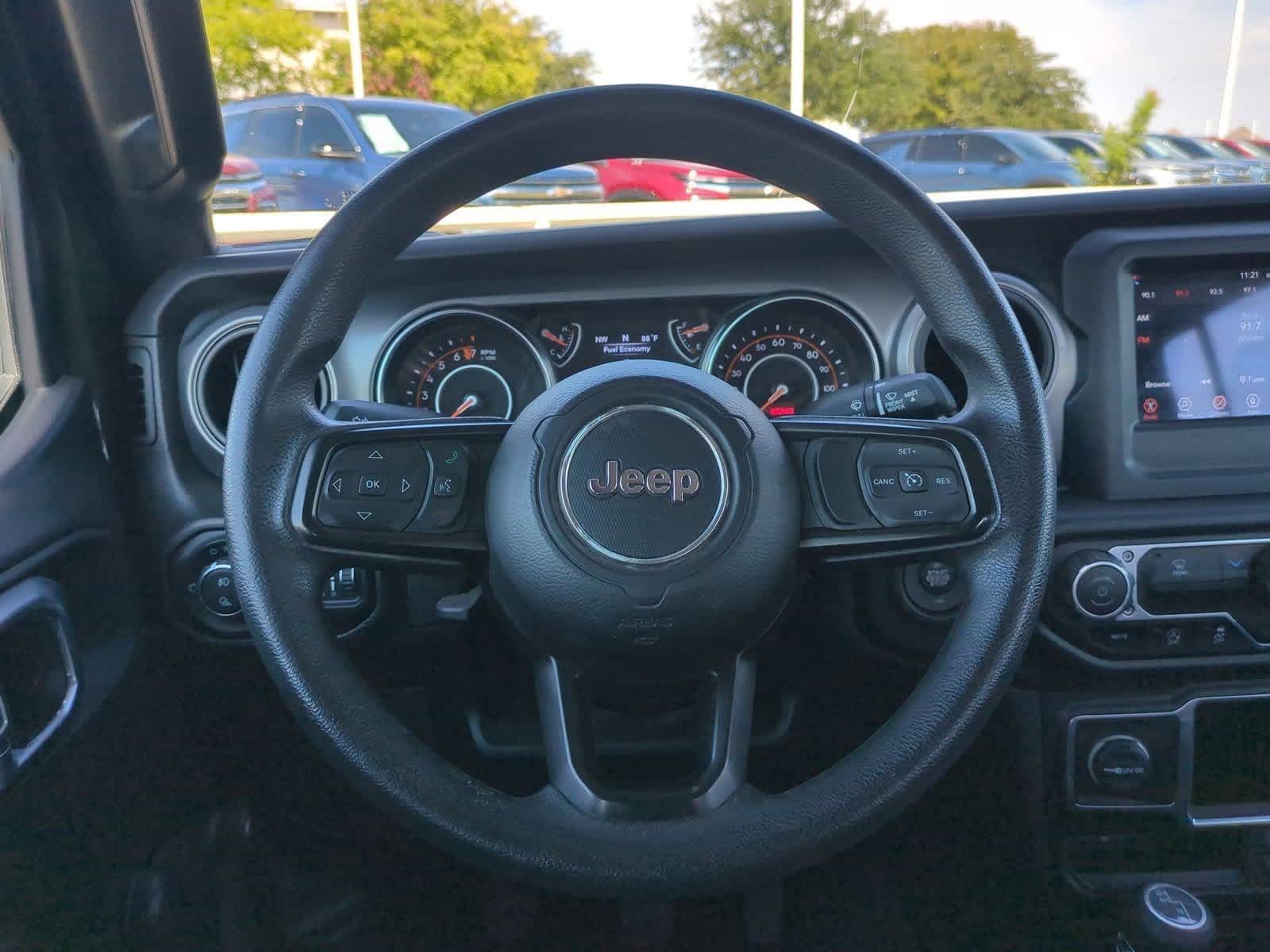 Thumbnail: 2022 Jeep Gladiator - 22
