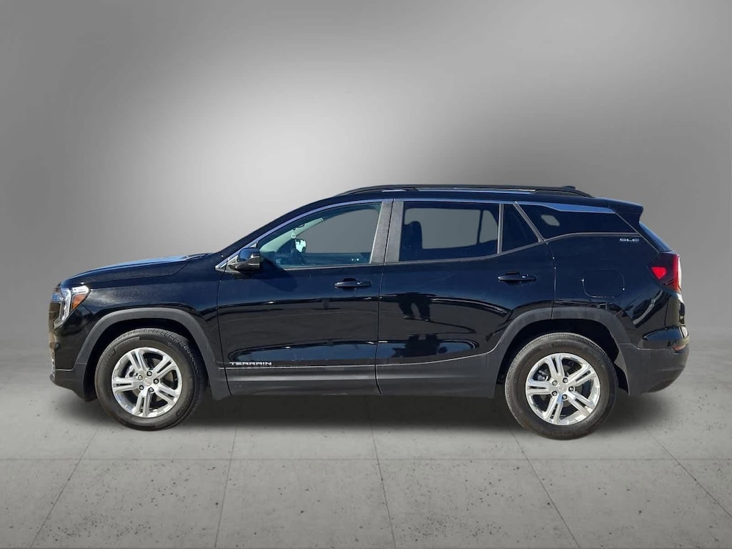 Used 2022 GMC Terrain SLE SUV