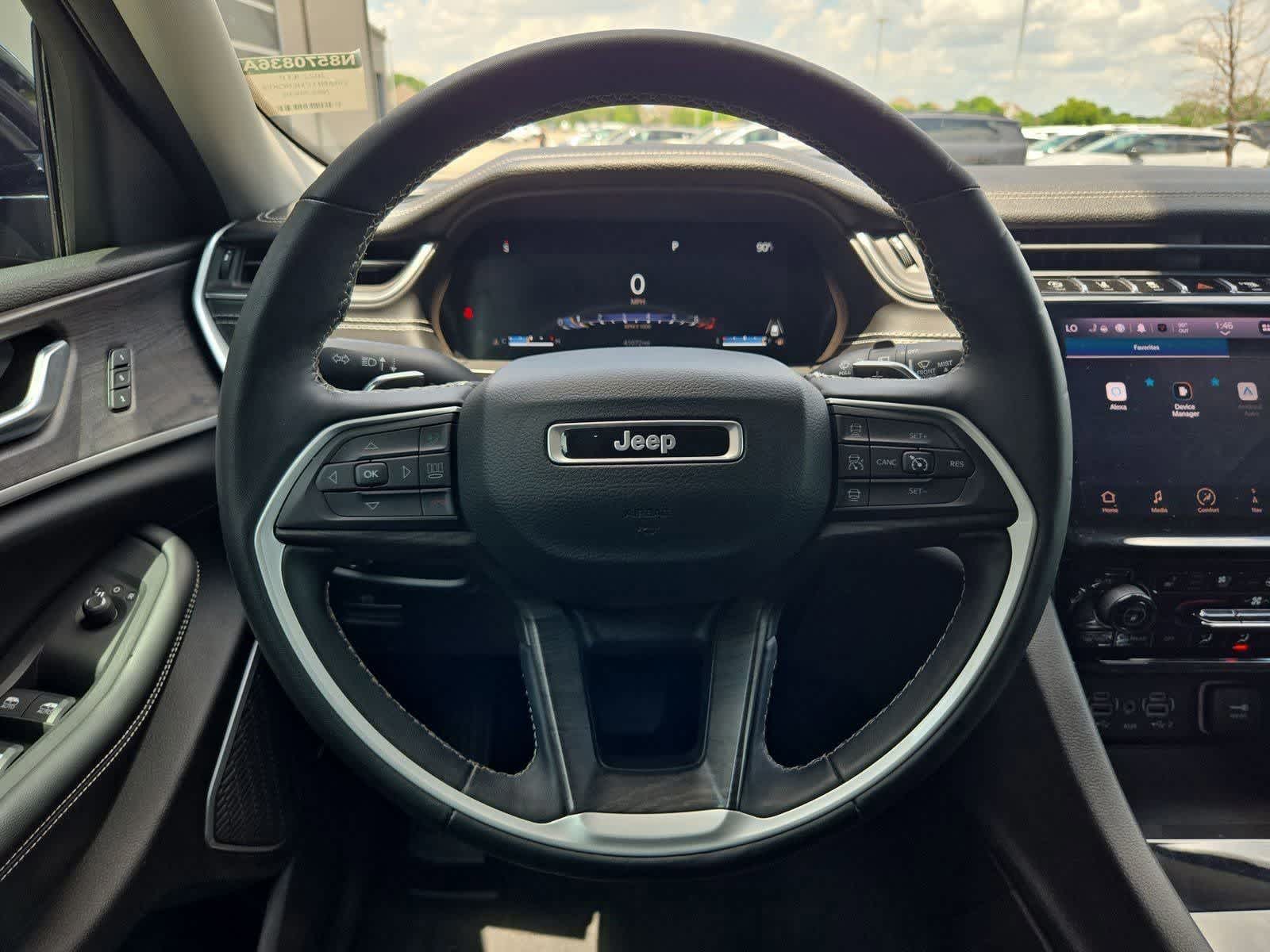 Thumbnail: 2022 Jeep Grand Cherokee - 22
