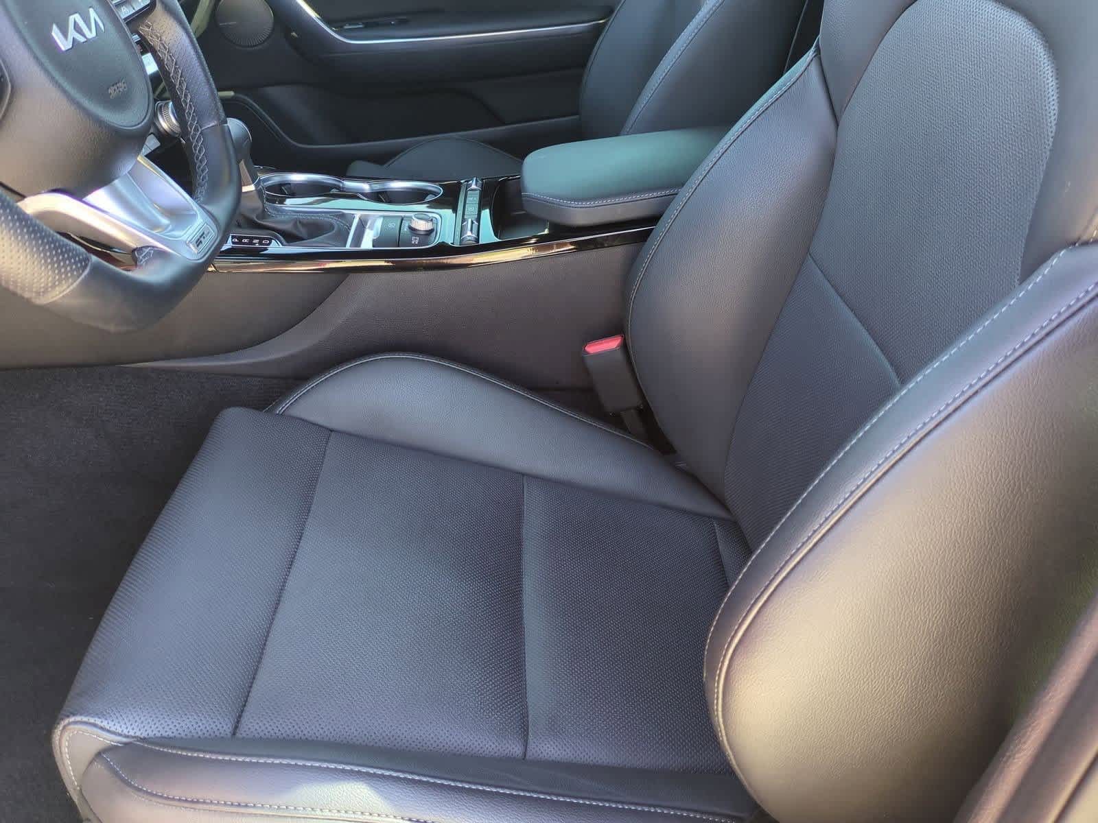 Thumbnail: 2023 Kia Stinger - 15