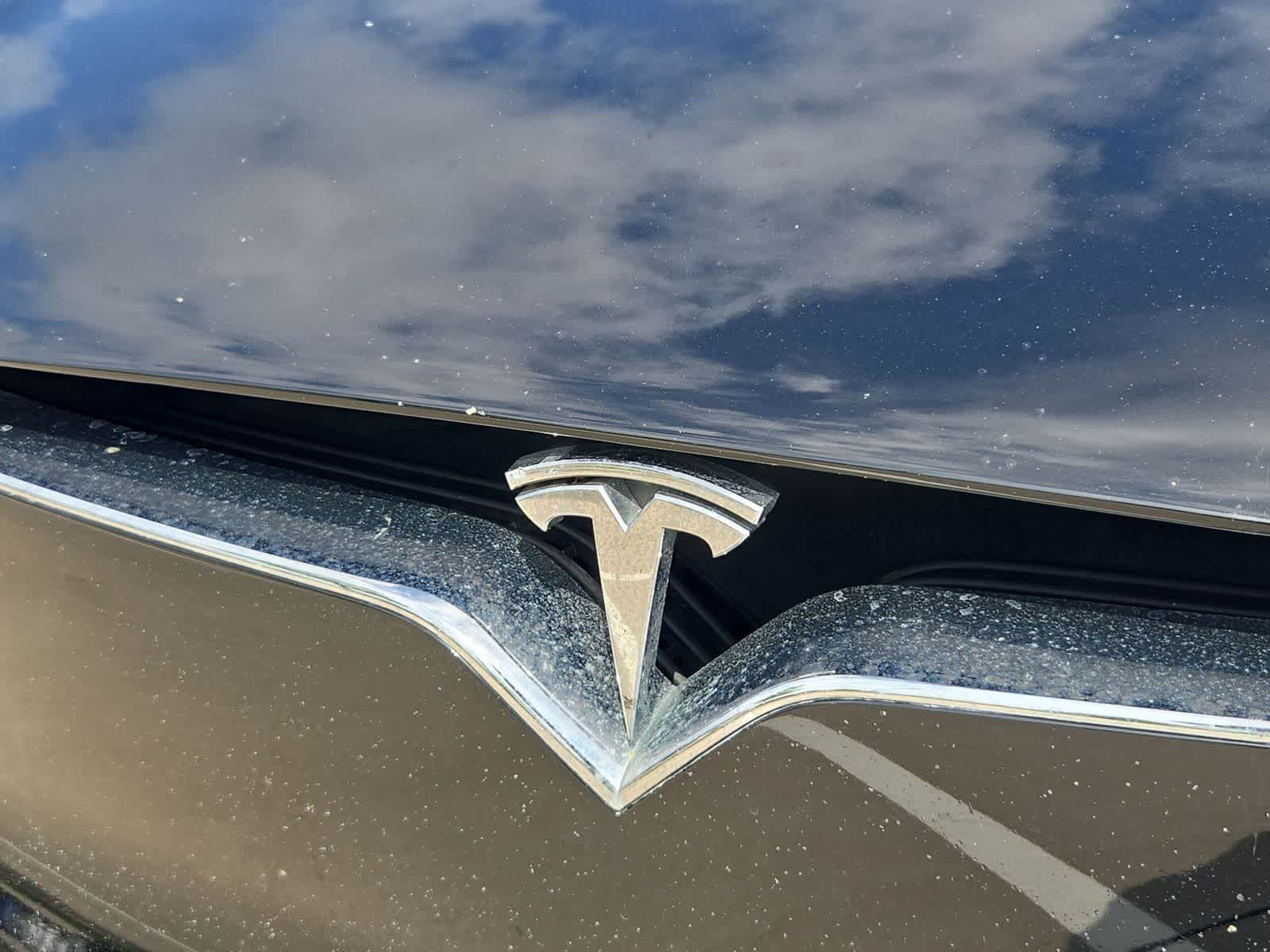 Thumbnail: 2018 Tesla Model X - 10