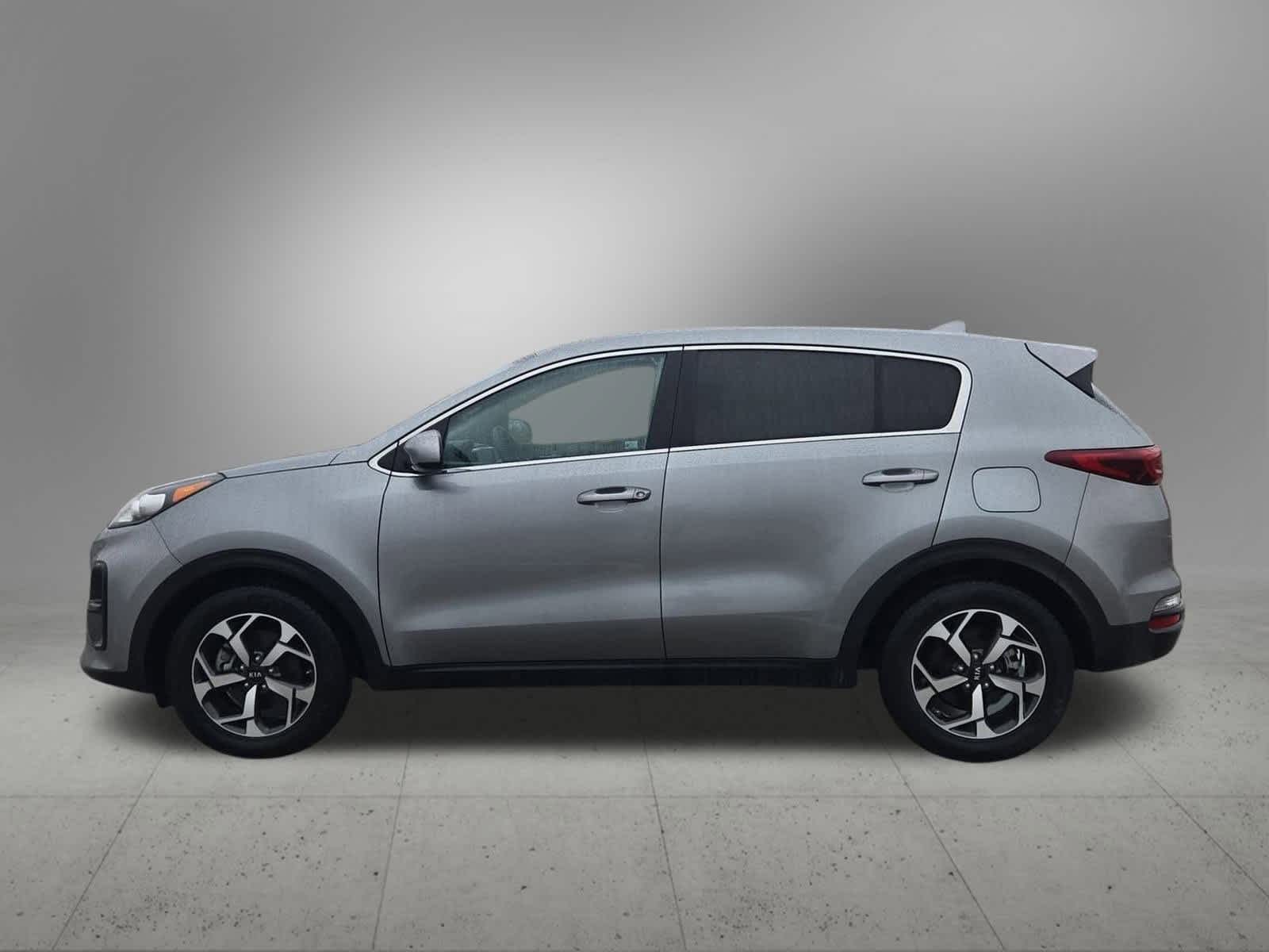 Thumbnail: 2022 Kia Sportage - 3