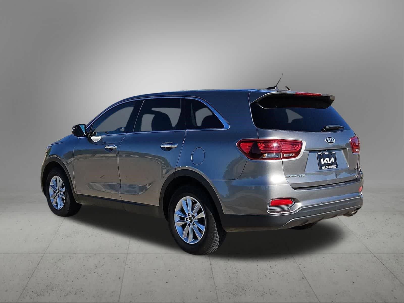 Thumbnail: 2019 Kia Sorento - 4