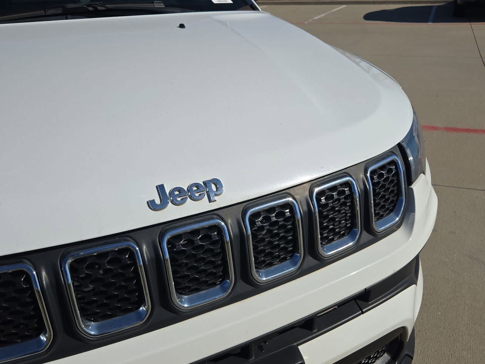 Thumbnail: 2023 Jeep Compass - 11
