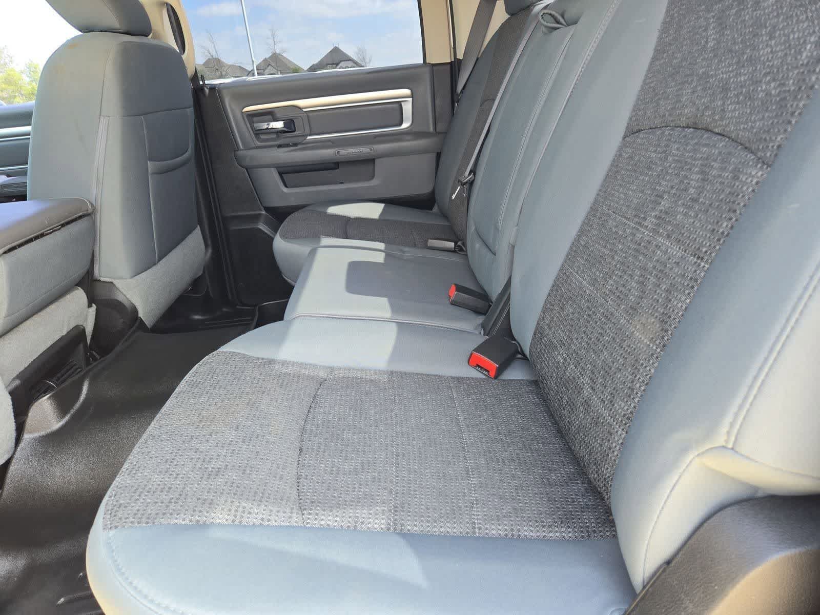 Thumbnail: 2019 RAM 1500 Classic - 18