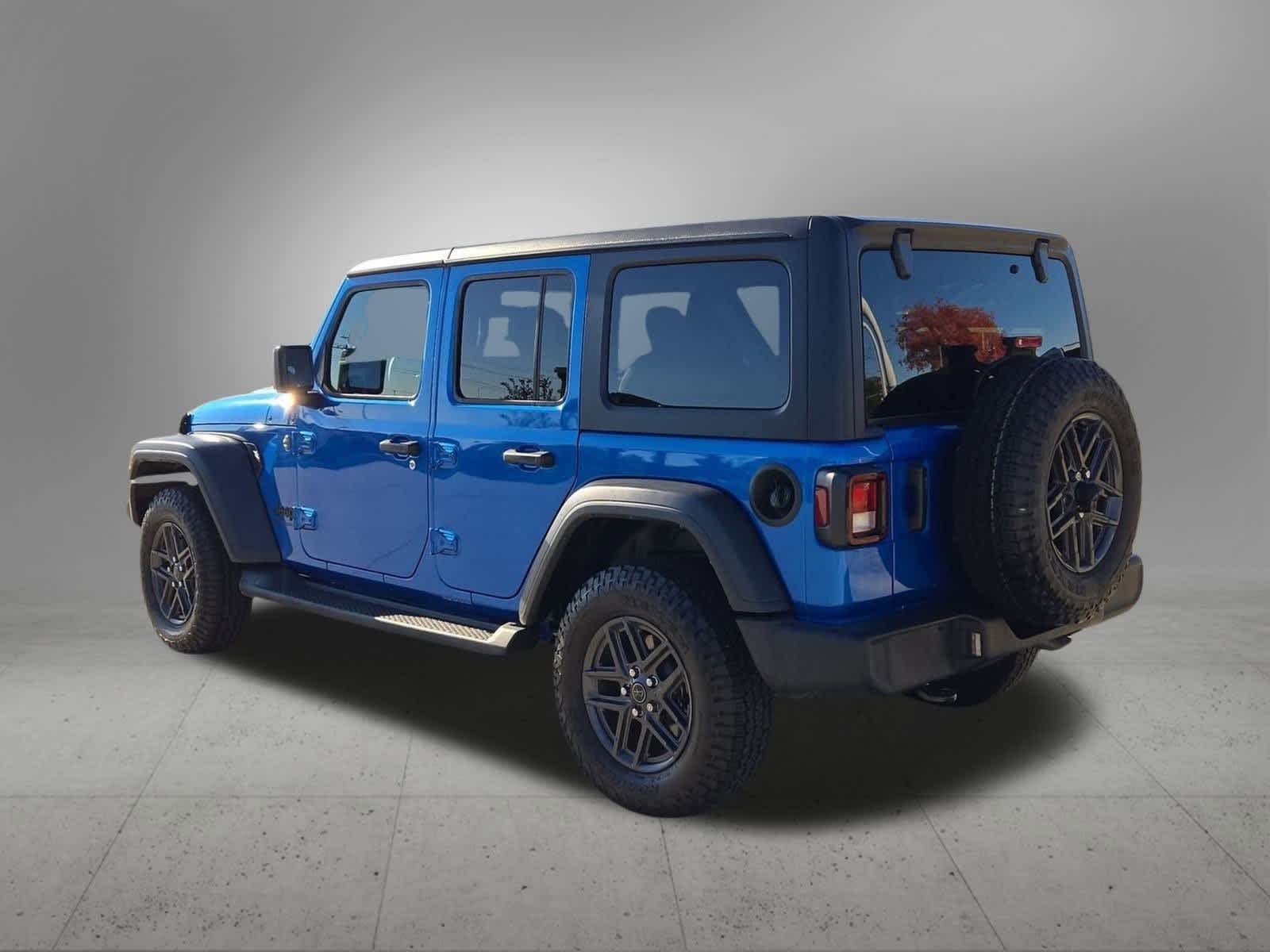 Thumbnail: 2024 Jeep Wrangler - 4