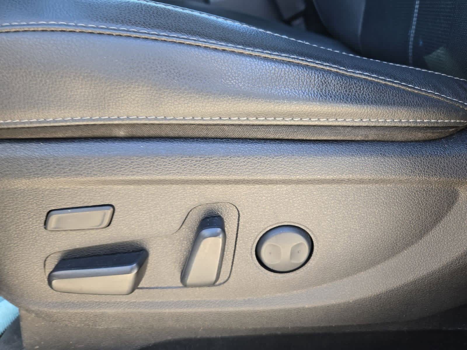 Thumbnail: 2021 Kia Telluride - 16