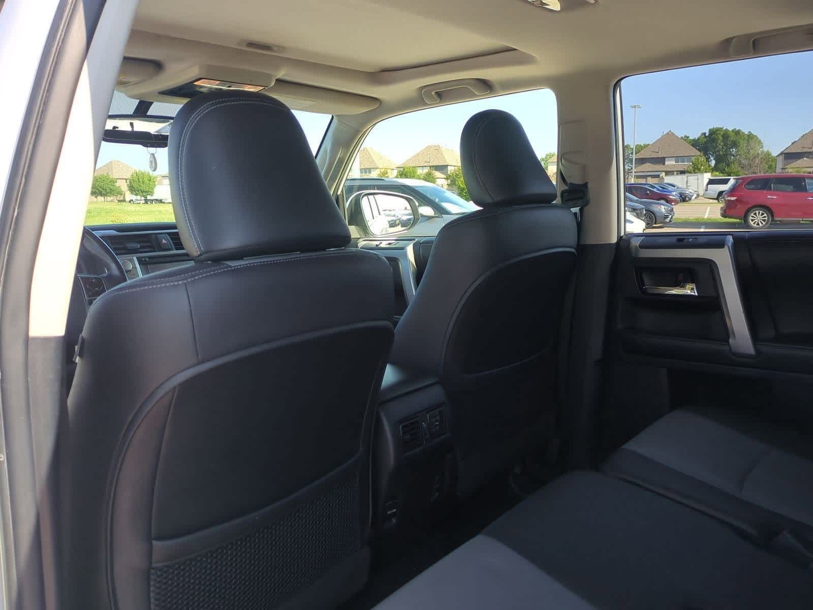 Thumbnail: 2014 Toyota 4Runner - 18