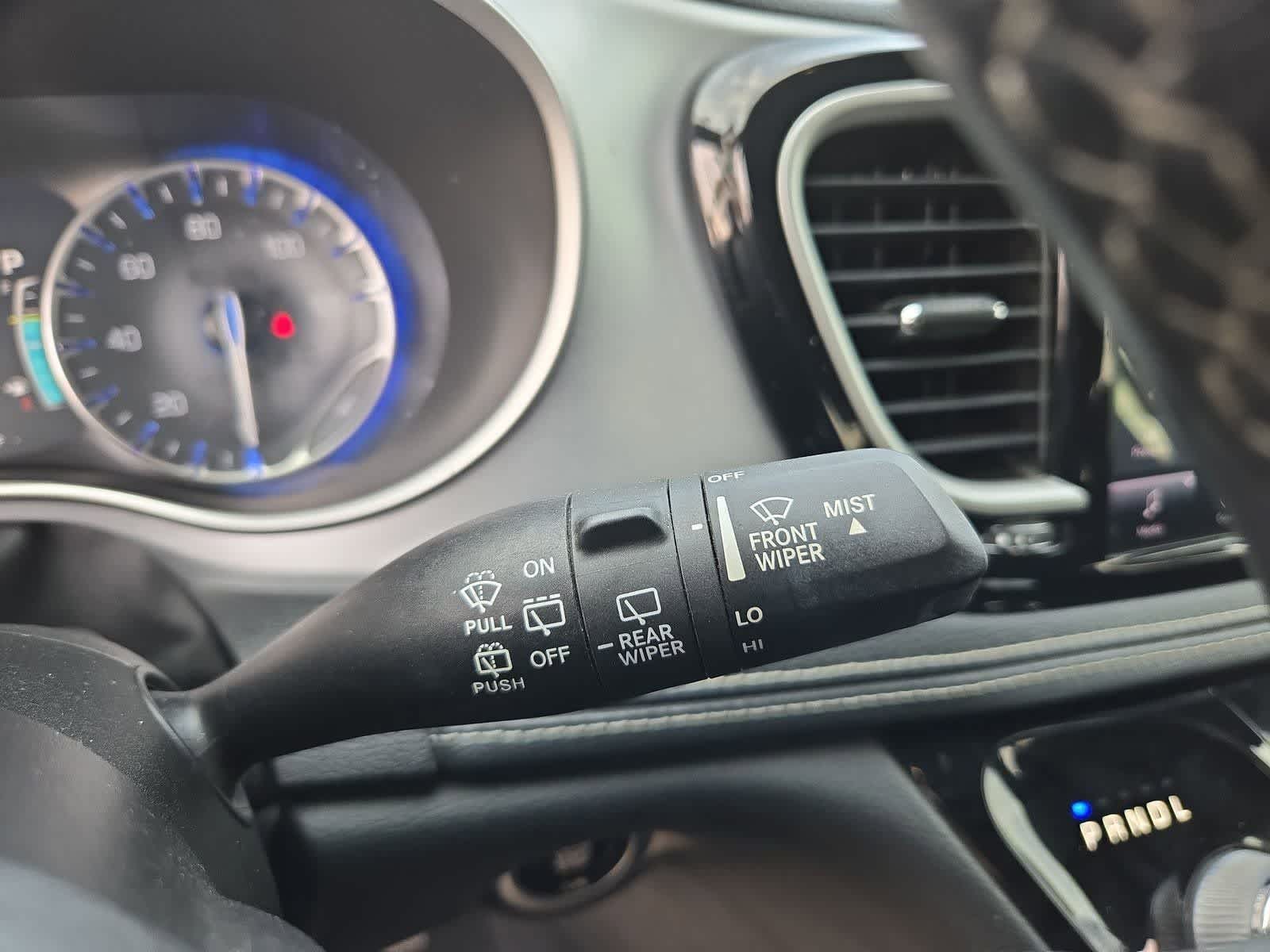 Thumbnail: 2021 Chrysler Pacifica - 23