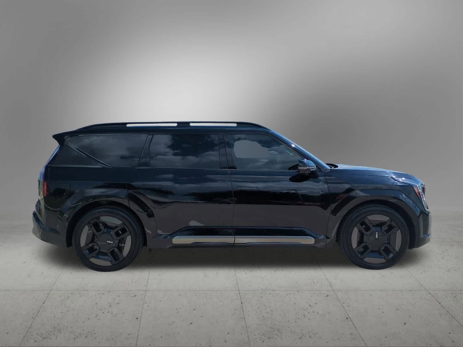 Thumbnail: 2024 Kia EV9 - 7