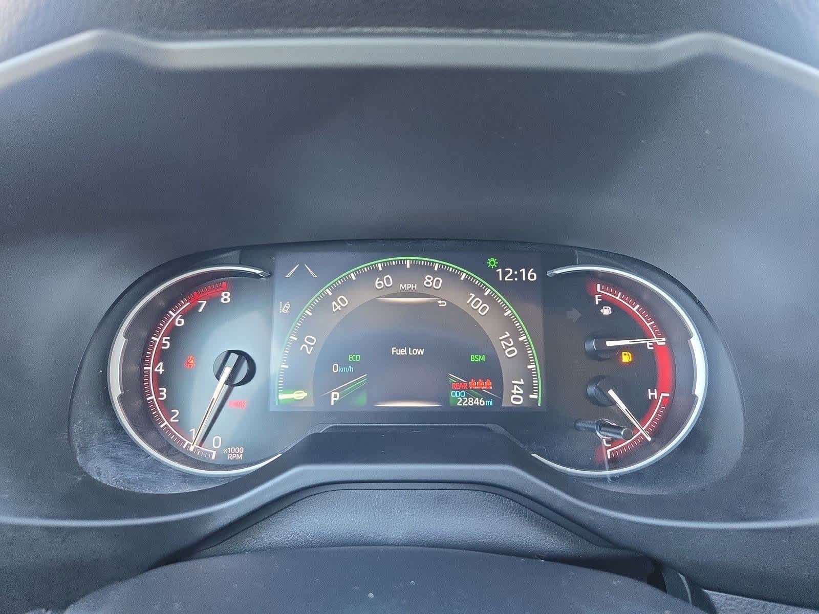 Thumbnail: 2023 Toyota RAV4 - 32