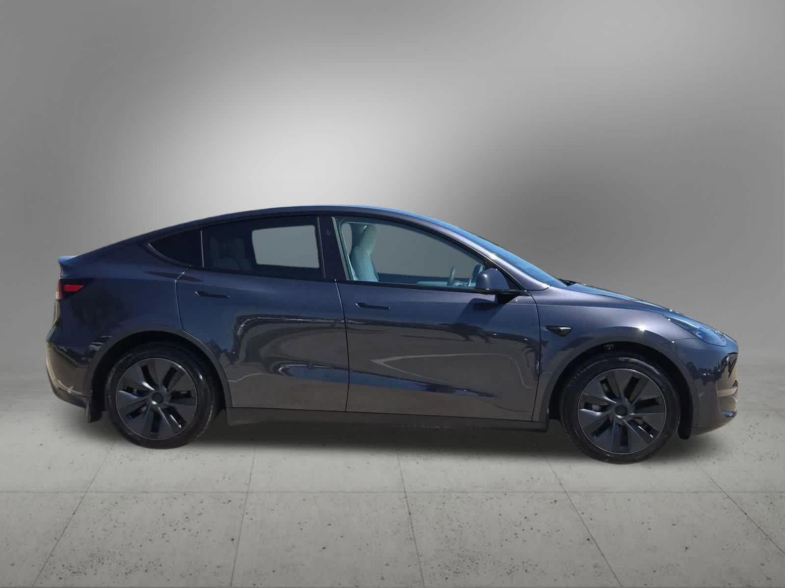 Thumbnail: 2025 Tesla Model Y - 7