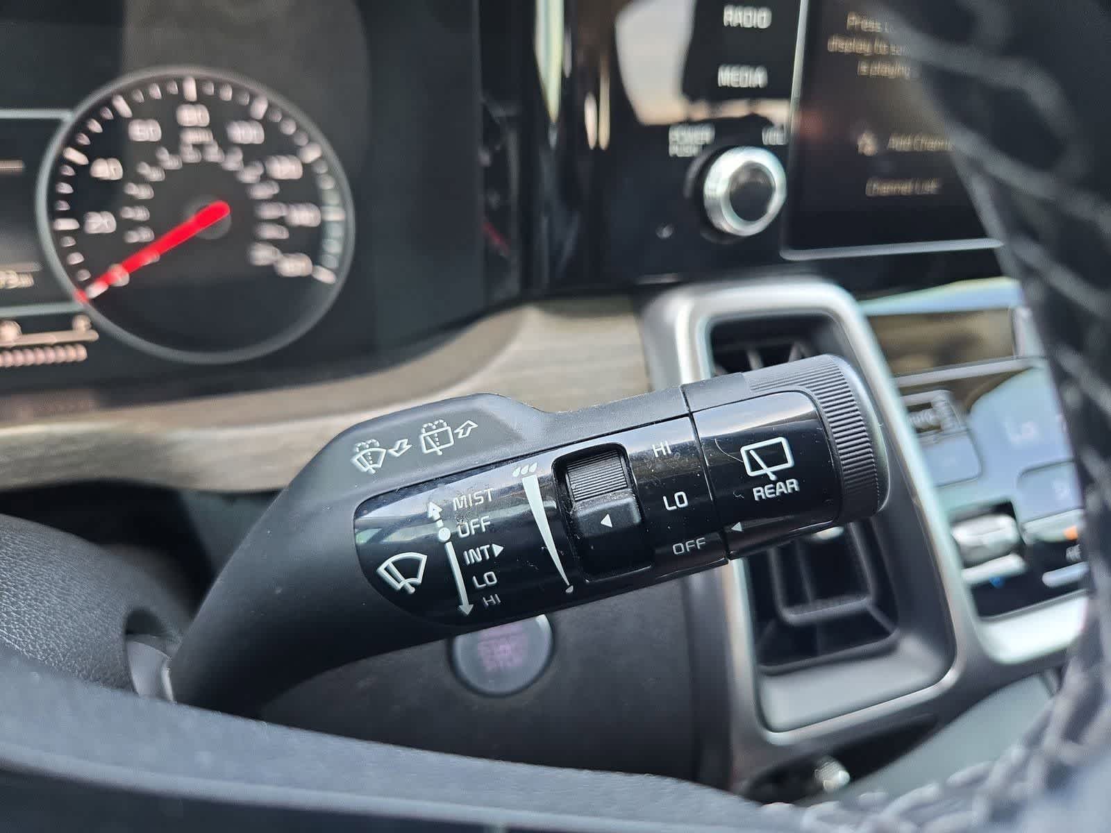 Thumbnail: 2023 Kia Sorento - 26