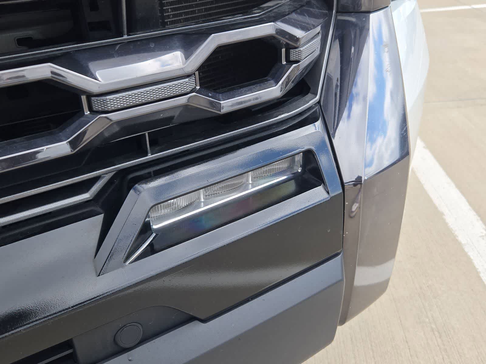 Thumbnail: 2023 Toyota Tundra - 10