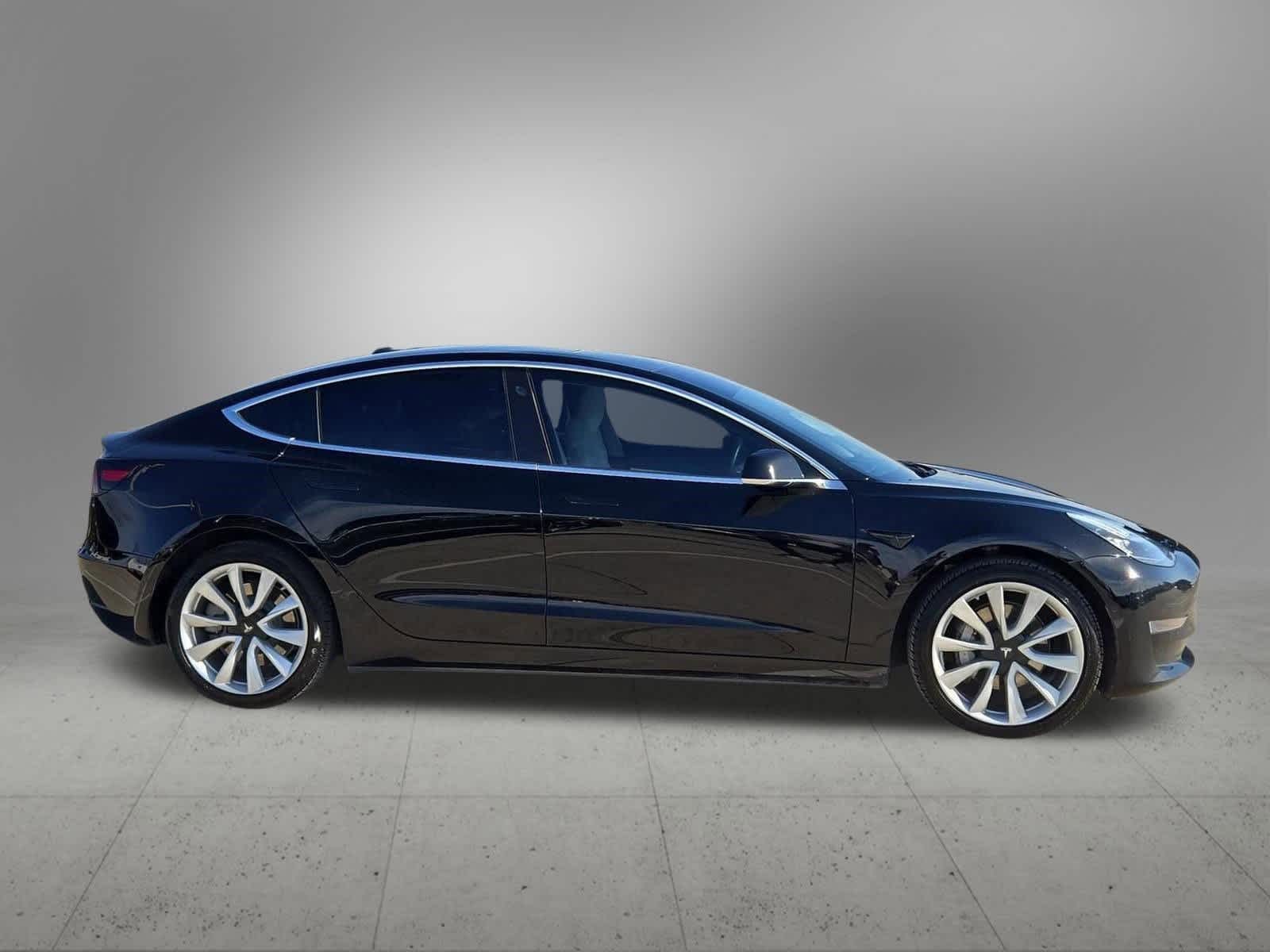Thumbnail: 2019 Tesla Model 3 - 7