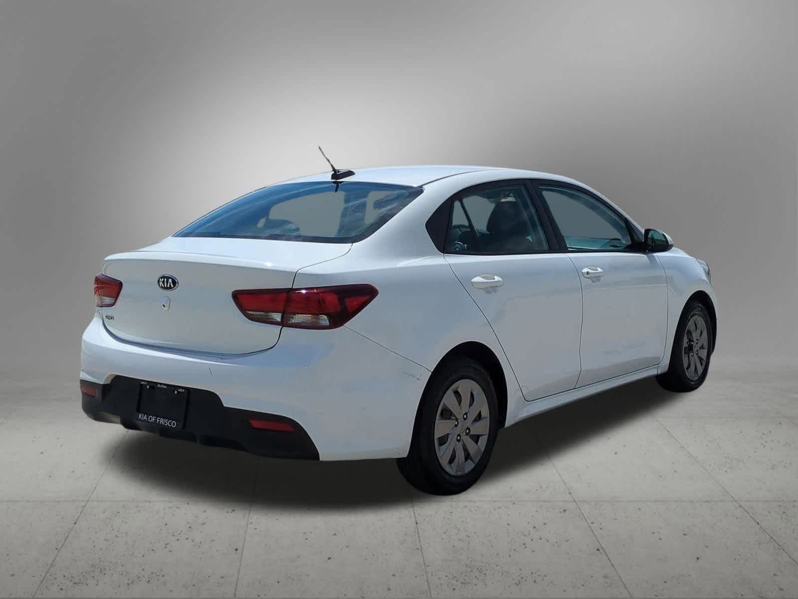 Thumbnail: 2020 Kia Rio - 6