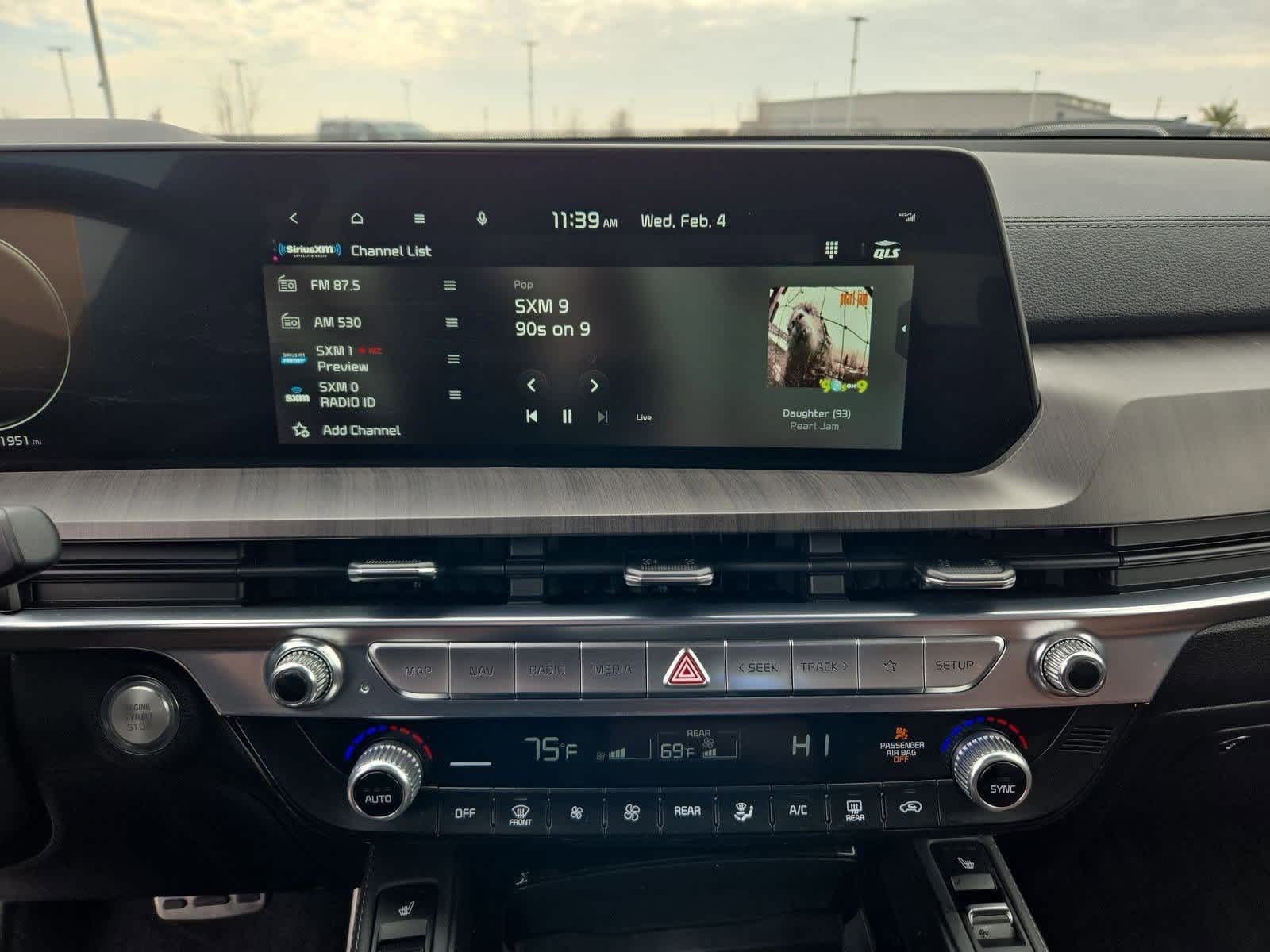 Thumbnail: 2023 Kia Telluride - 28