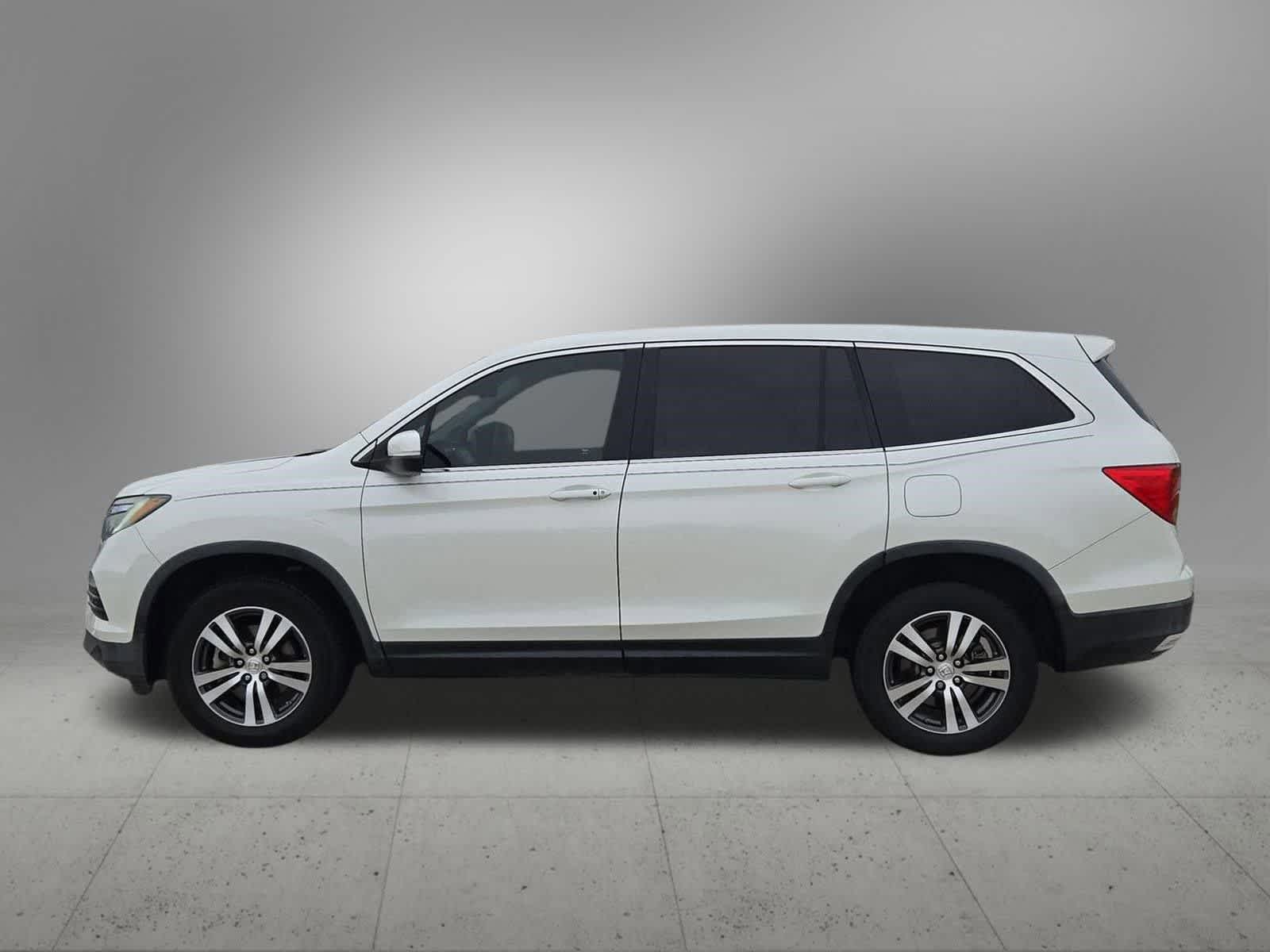 Thumbnail: 2016 Honda Pilot - 3