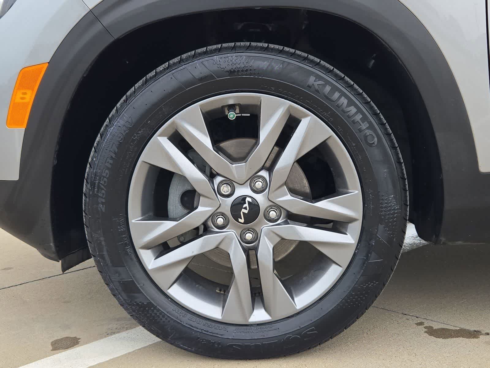 Thumbnail: 2023 Kia Seltos - 12