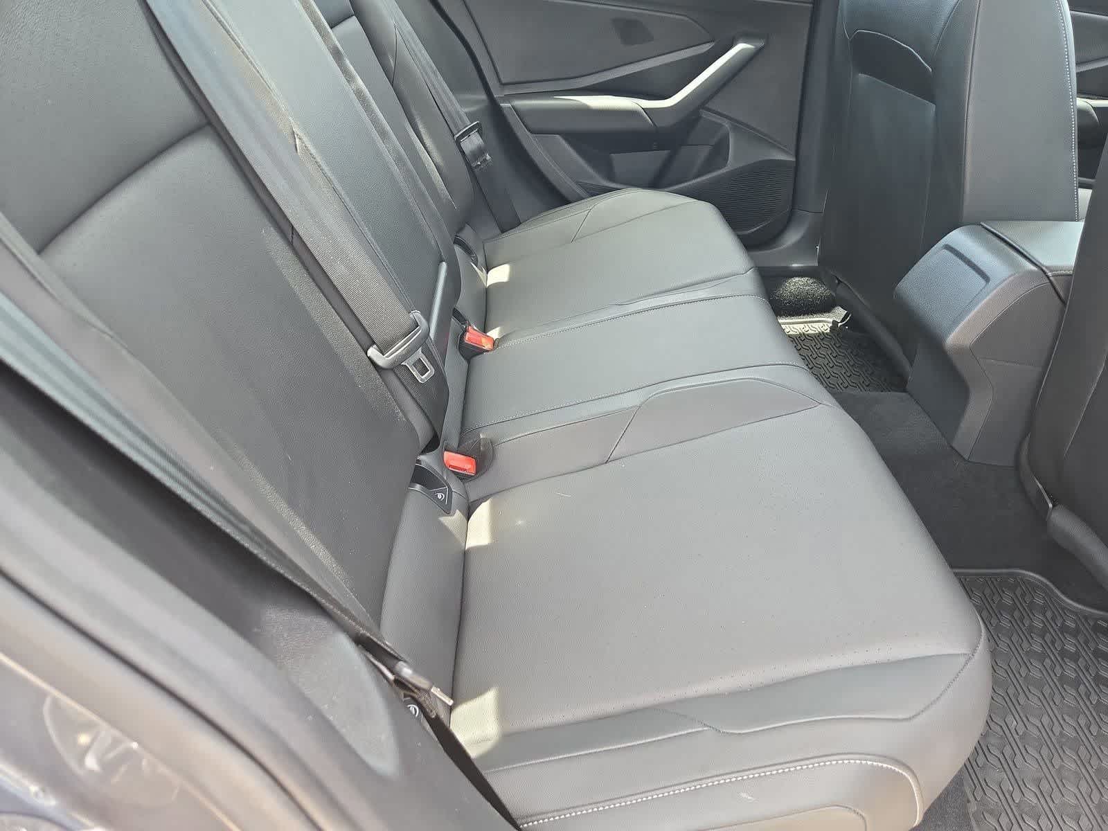 Thumbnail: 2019 Volkswagen Jetta - 18